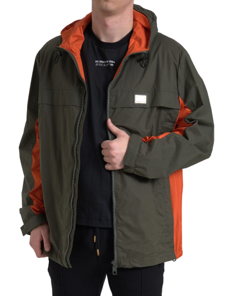 Elegante giacca con cappuccio e cerniera intera in verde e arancione
