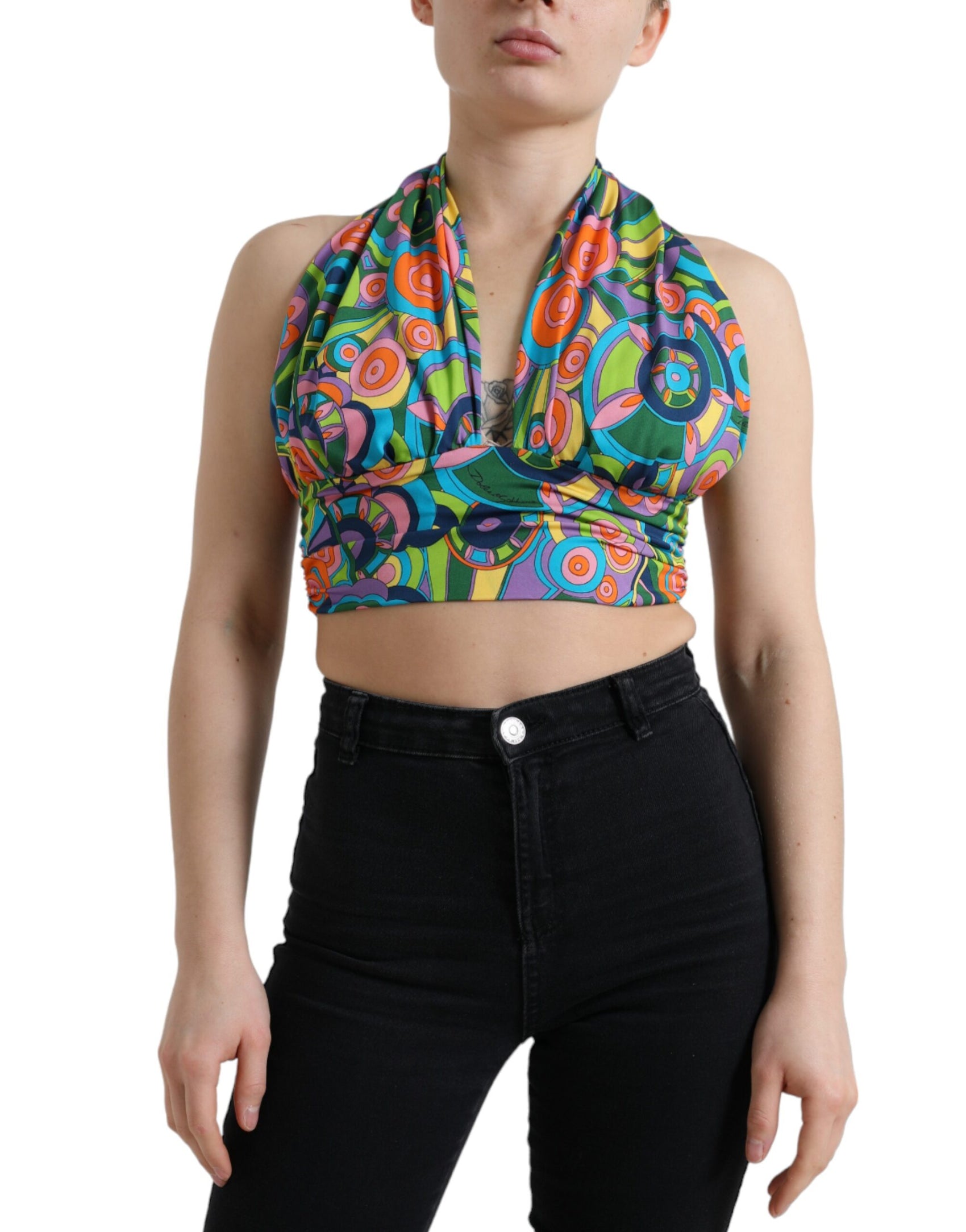 Elegante top corto con scollo all'americana in misto seta