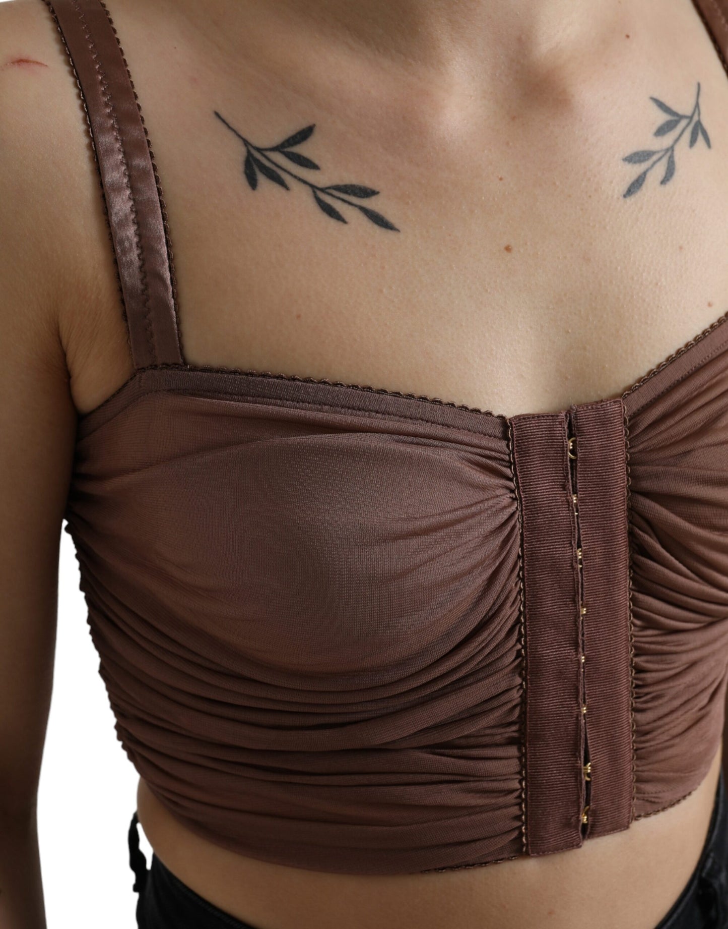 Elegante top corto in misto seta