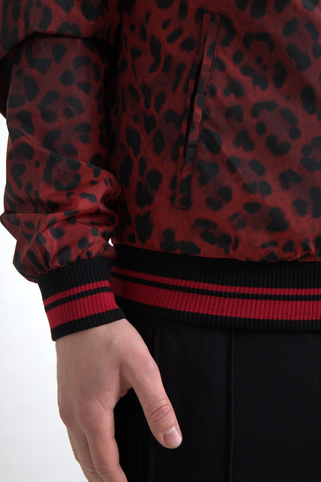 Giubbotto bomber con stampa leopardata rossa