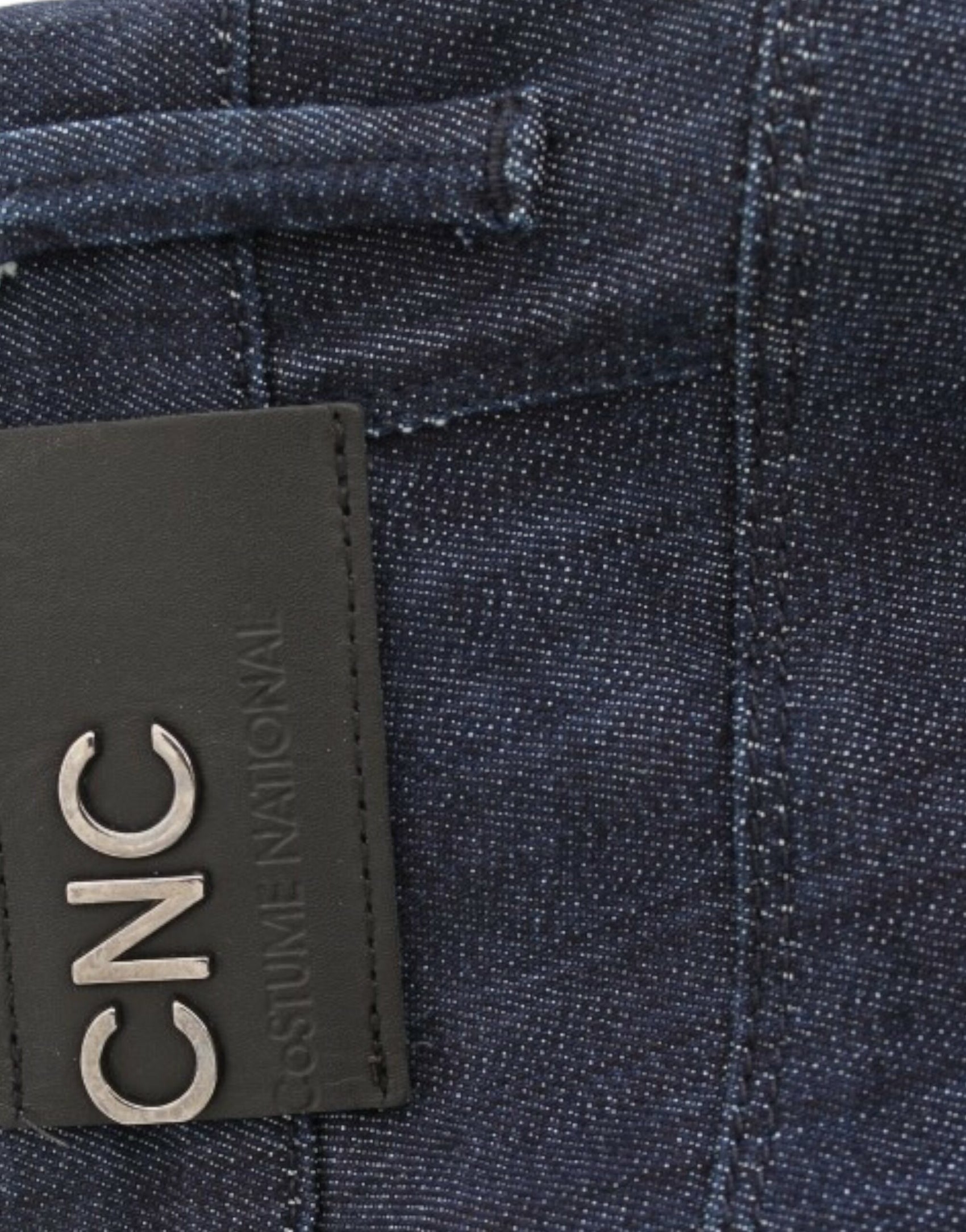Schicke dunkelblaue Skinny-Leg-Jeans