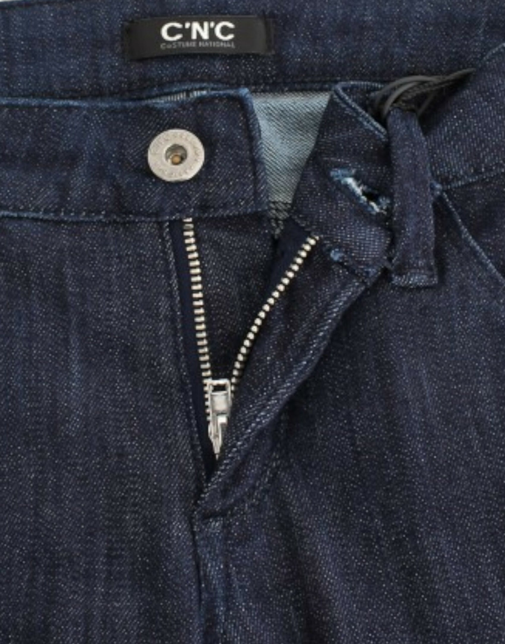 Schicke dunkelblaue Skinny-Leg-Jeans