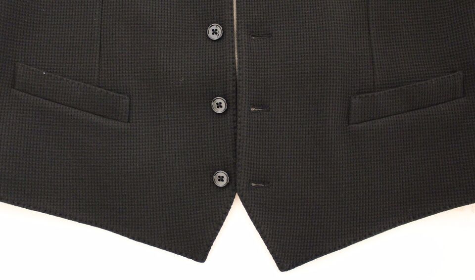 Elegante gilet in seta nera