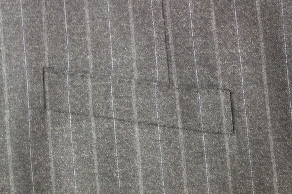 Elegante grau gestreifte Weste
