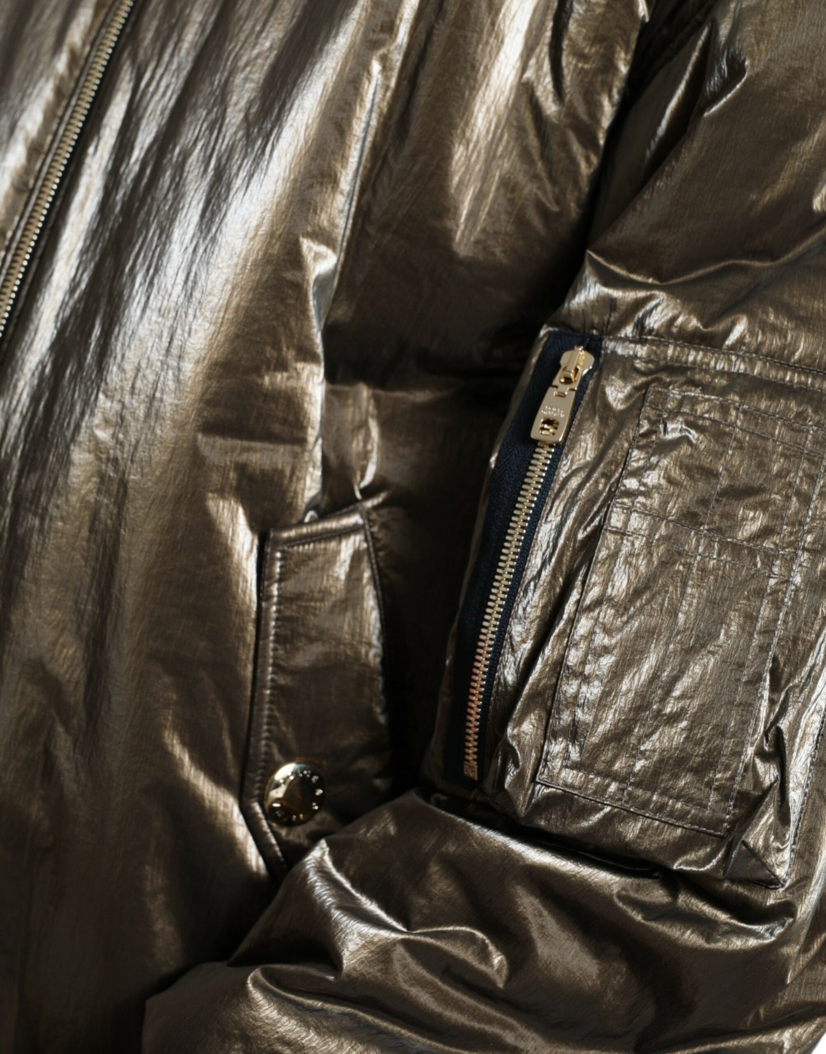 Elegante giacca bomber color bronzo