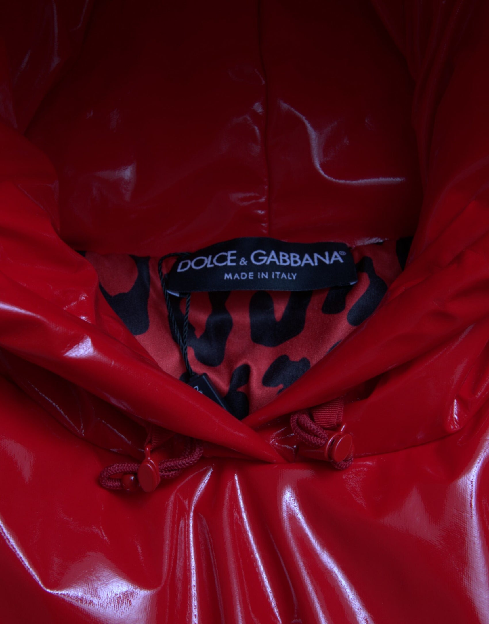 Giacca corta rossa lucida chic