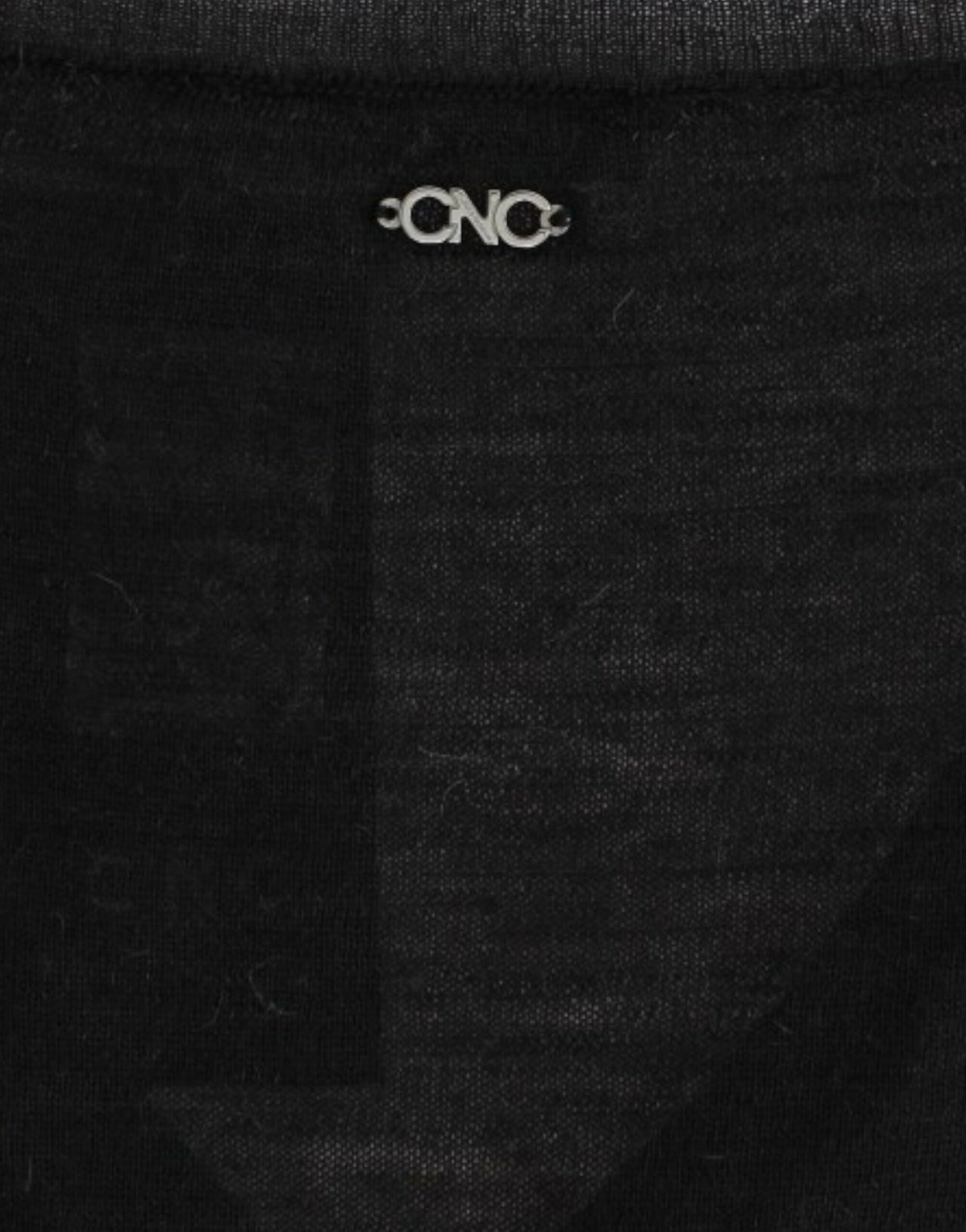 Eleganter leichter Pullover mit V-Ausschnitt