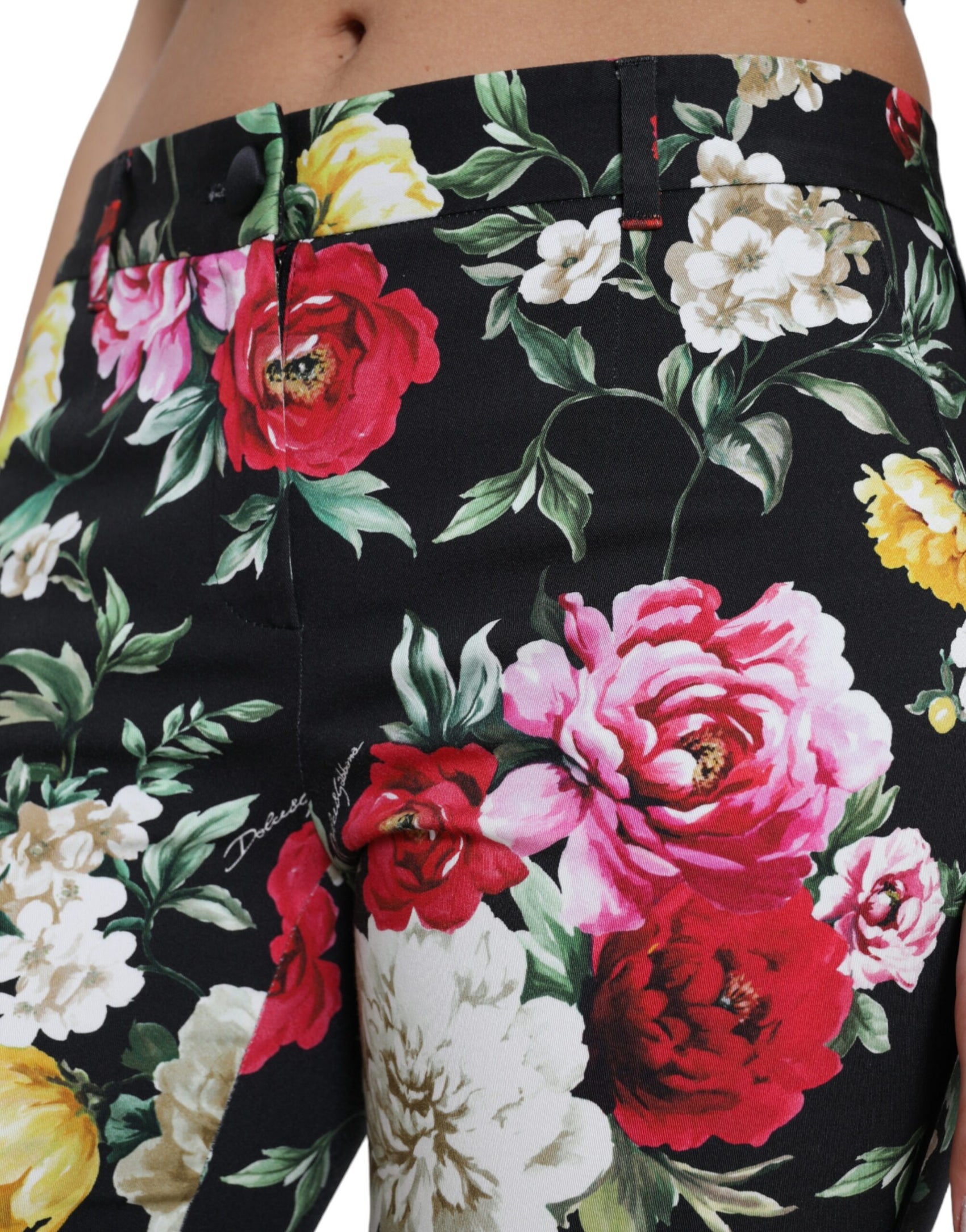 Elegante, knöchellange Hose mit Blumenmuster und mittlerer Taille