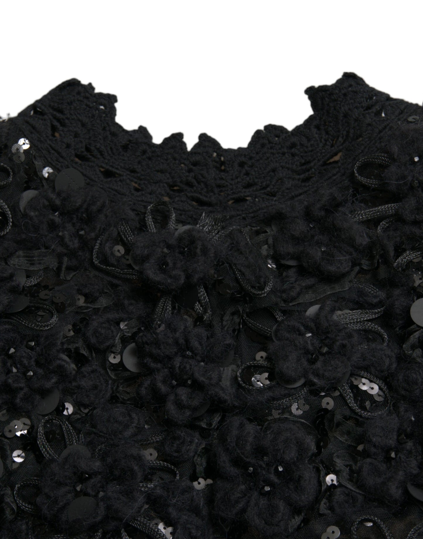 Maglione nero decorato con paillettes