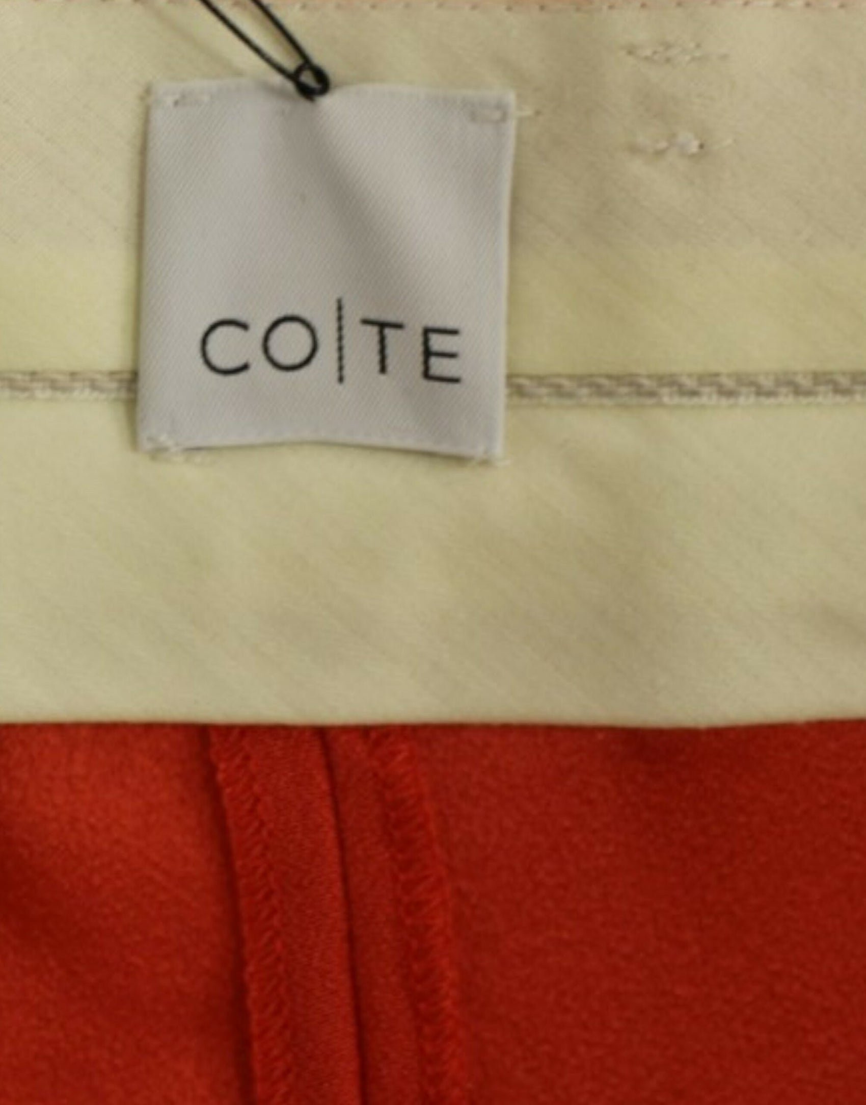 Schicke orange Boyfriendhose – italienische Handarbeit