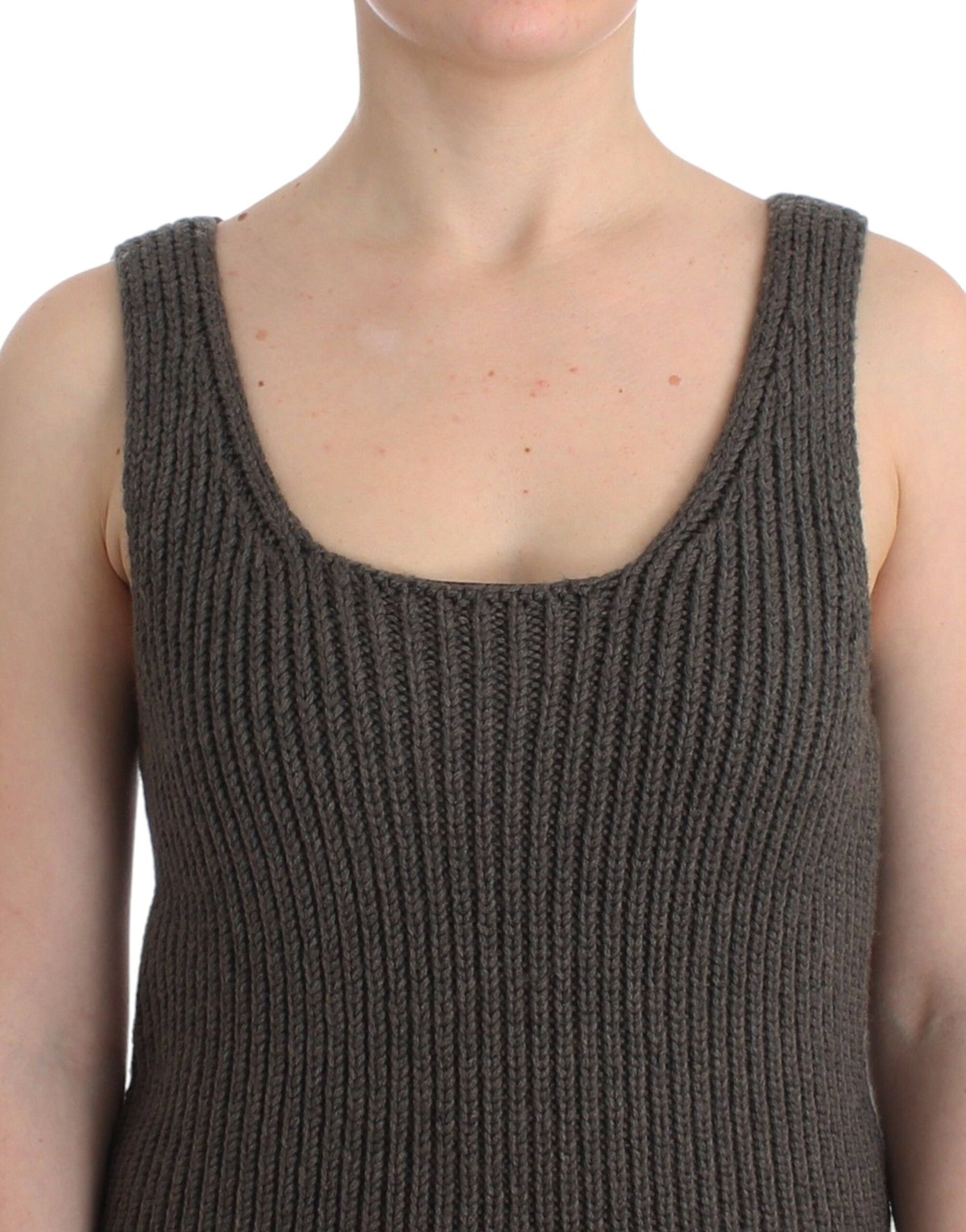 Schickes graues Stricktop mit Rundhalsausschnitt