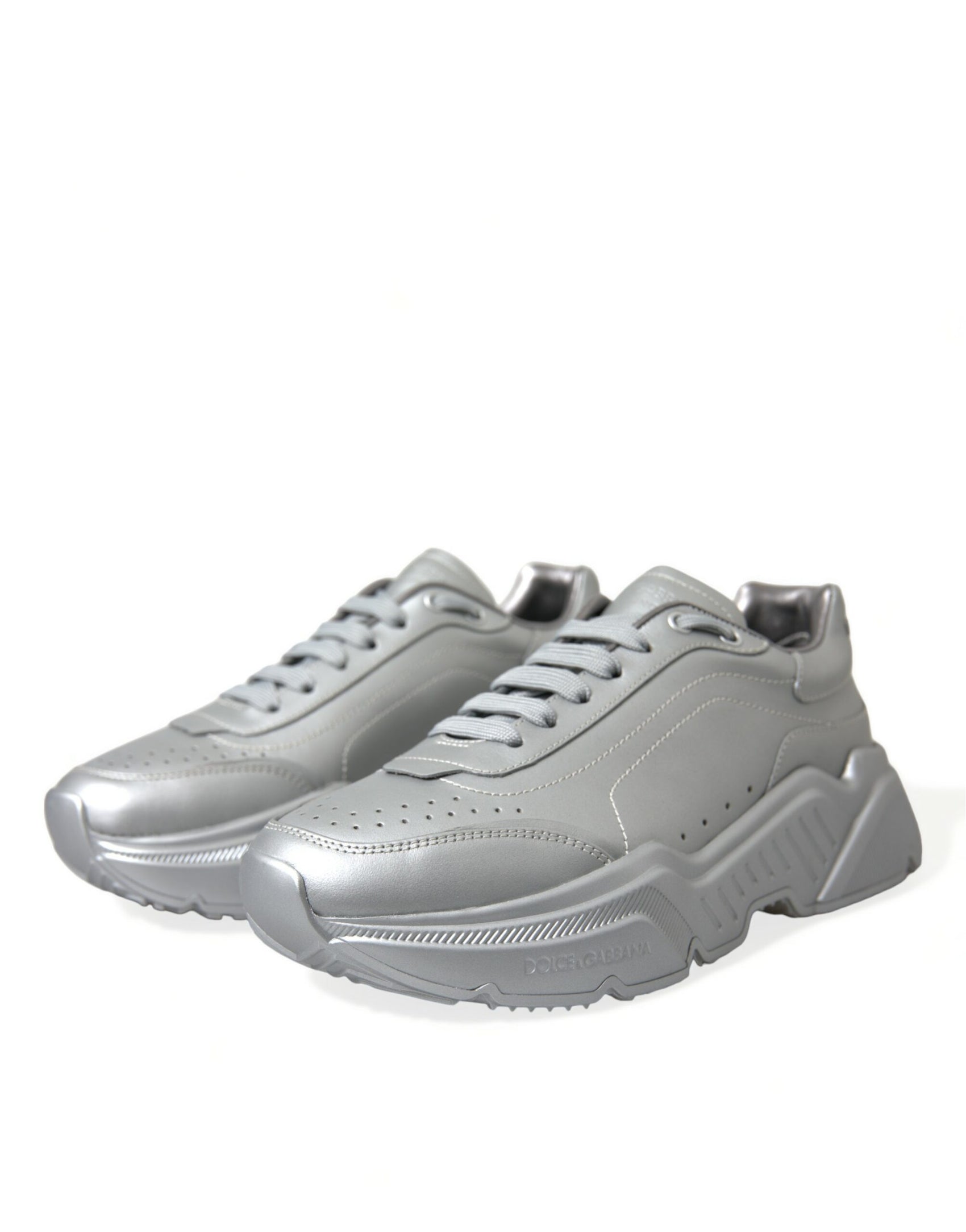 Eleganti sneakers in pelle di vitello argentata