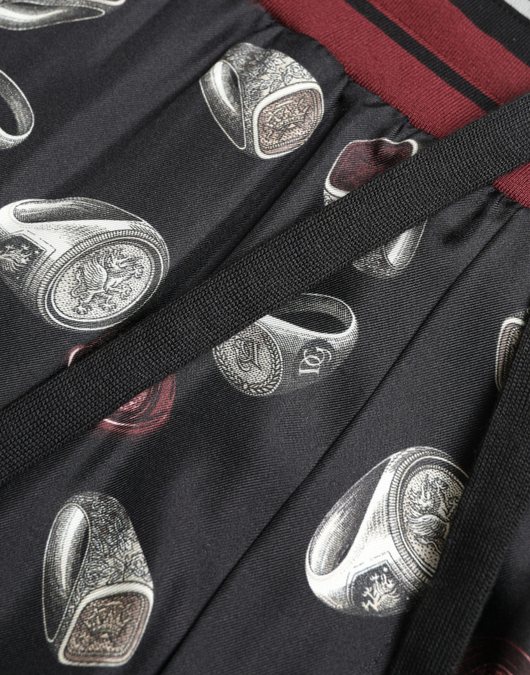 Edle Jogginghose aus Seide mit Ring-Print