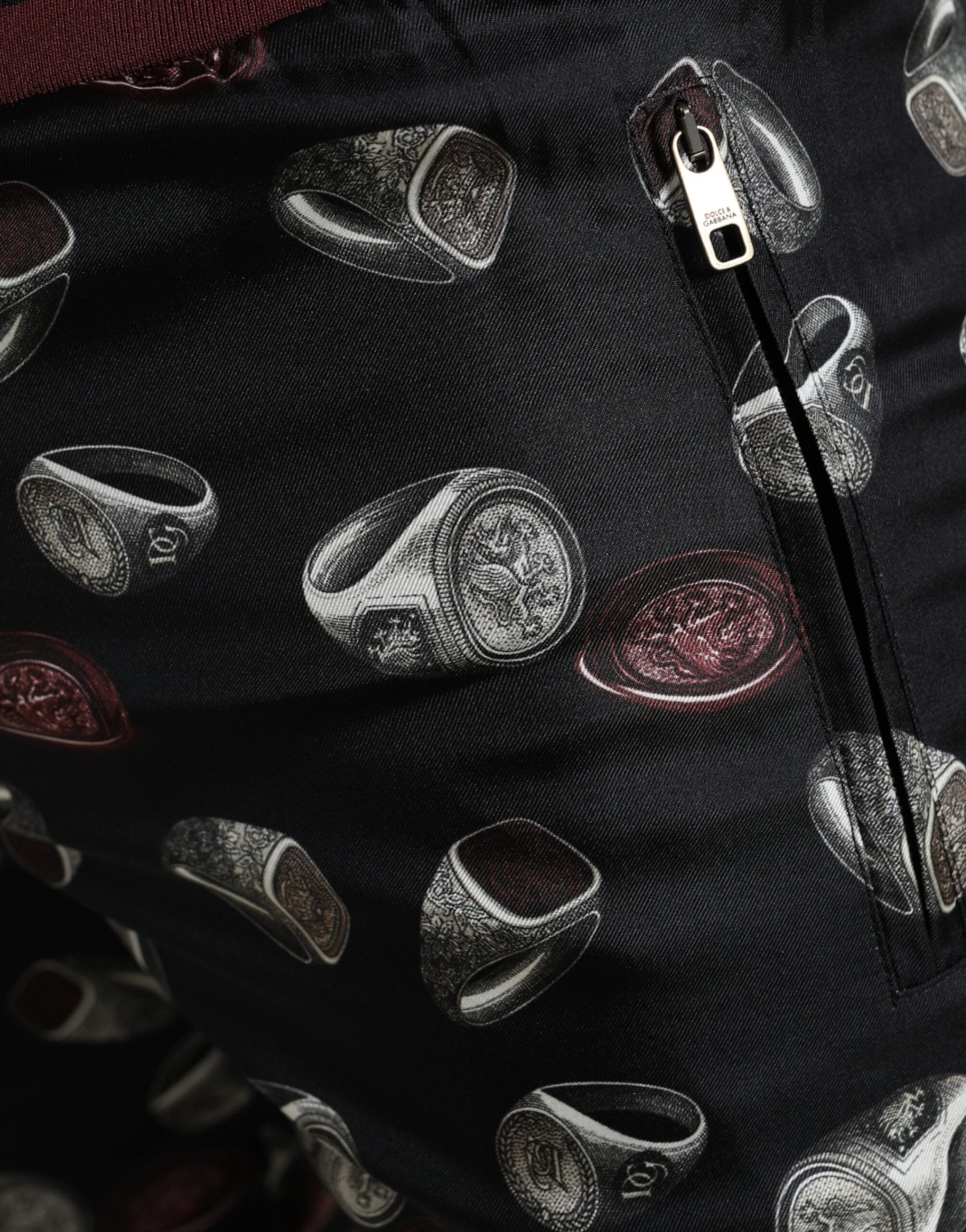 Edle Jogginghose aus Seide mit Ring-Print
