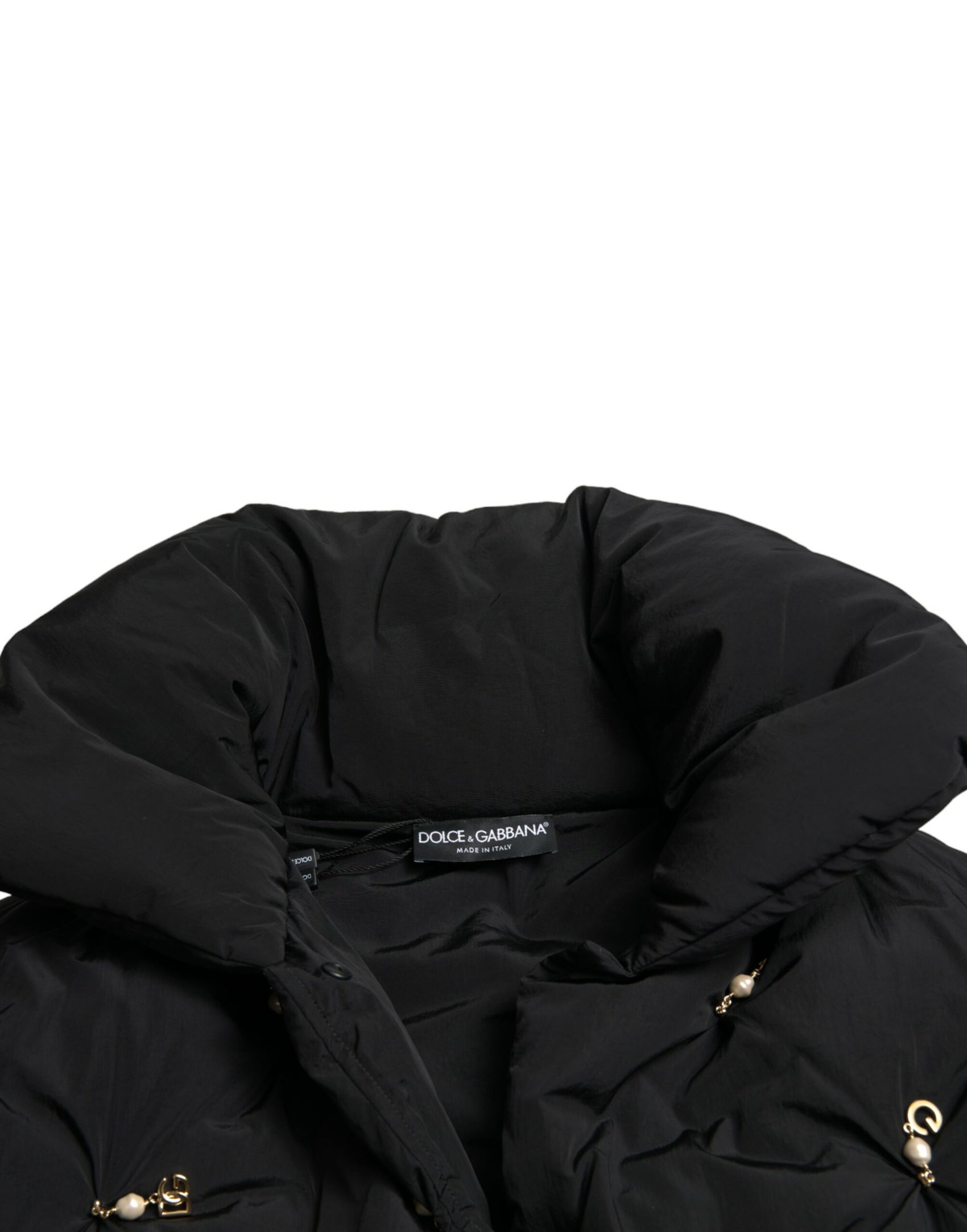 Elegante giacca trapuntata con decorazioni di perle