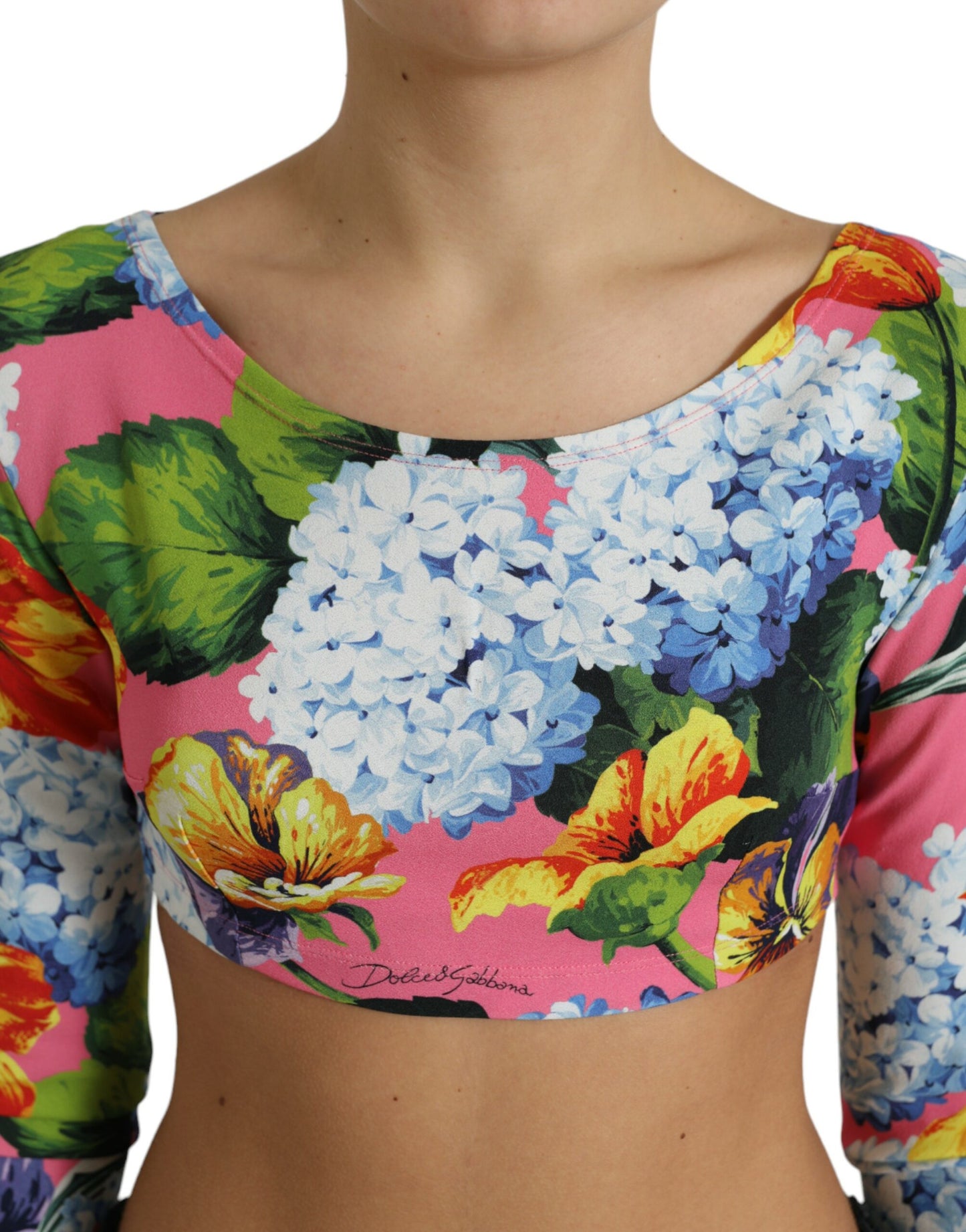 Blusa corta con motivo floreale Elegance