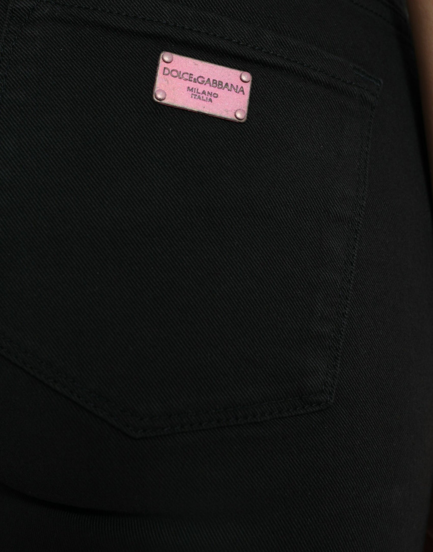 Elegante schwarze Stretchjeans mit mittlerer Taille