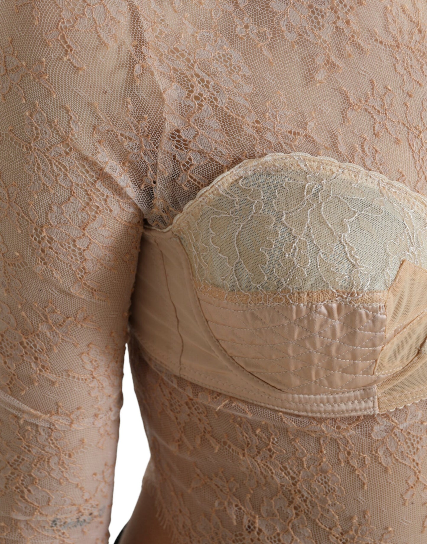 Elegante top corto con bustino in pizzo