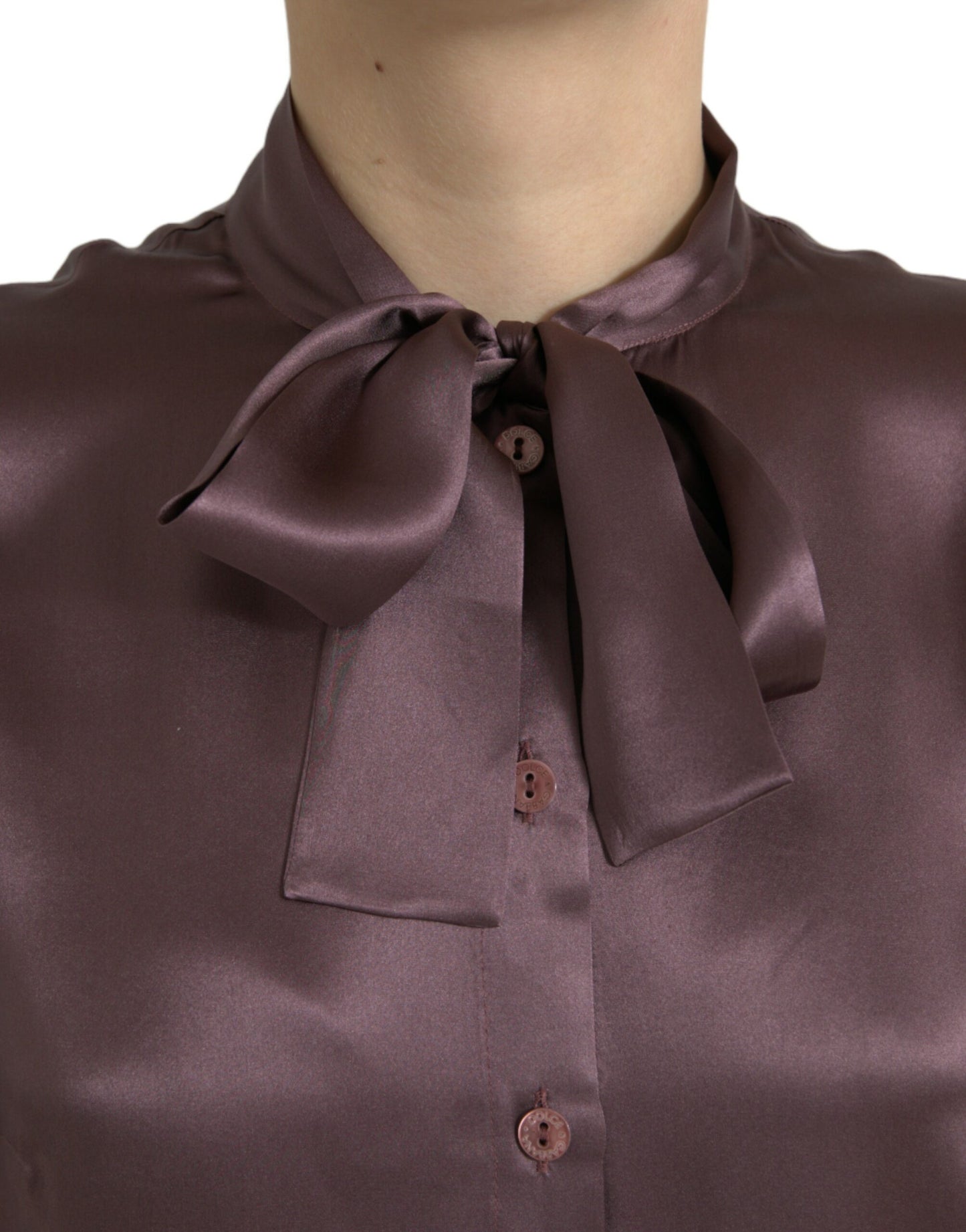 Elegante camicetta in seta con colletto ascot