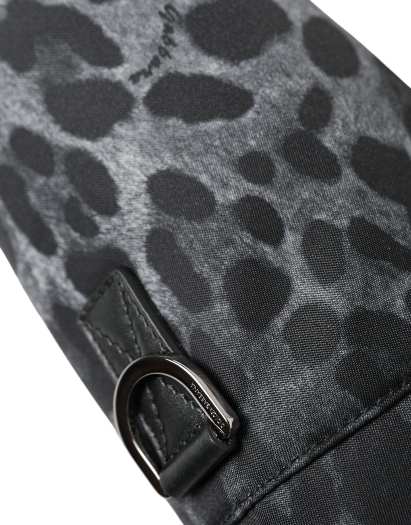 Portaborraccia rotondo con stampa leopardata chic