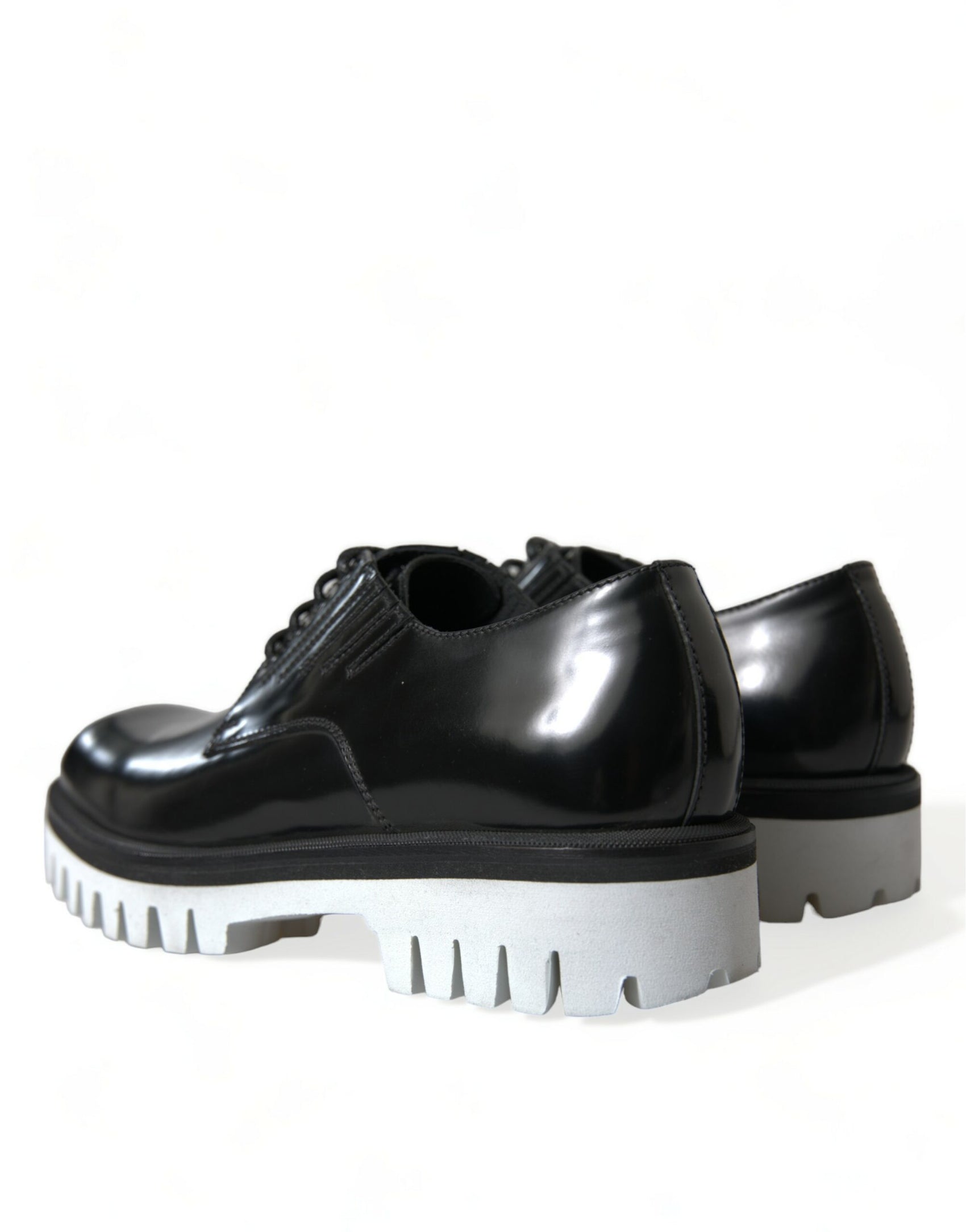Scarpe Derby in pelle nera e bianca sofisticate