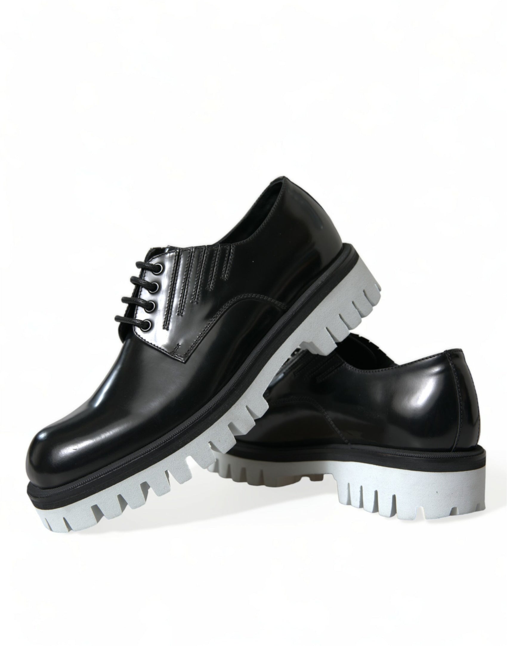 Scarpe Derby in pelle nera e bianca sofisticate