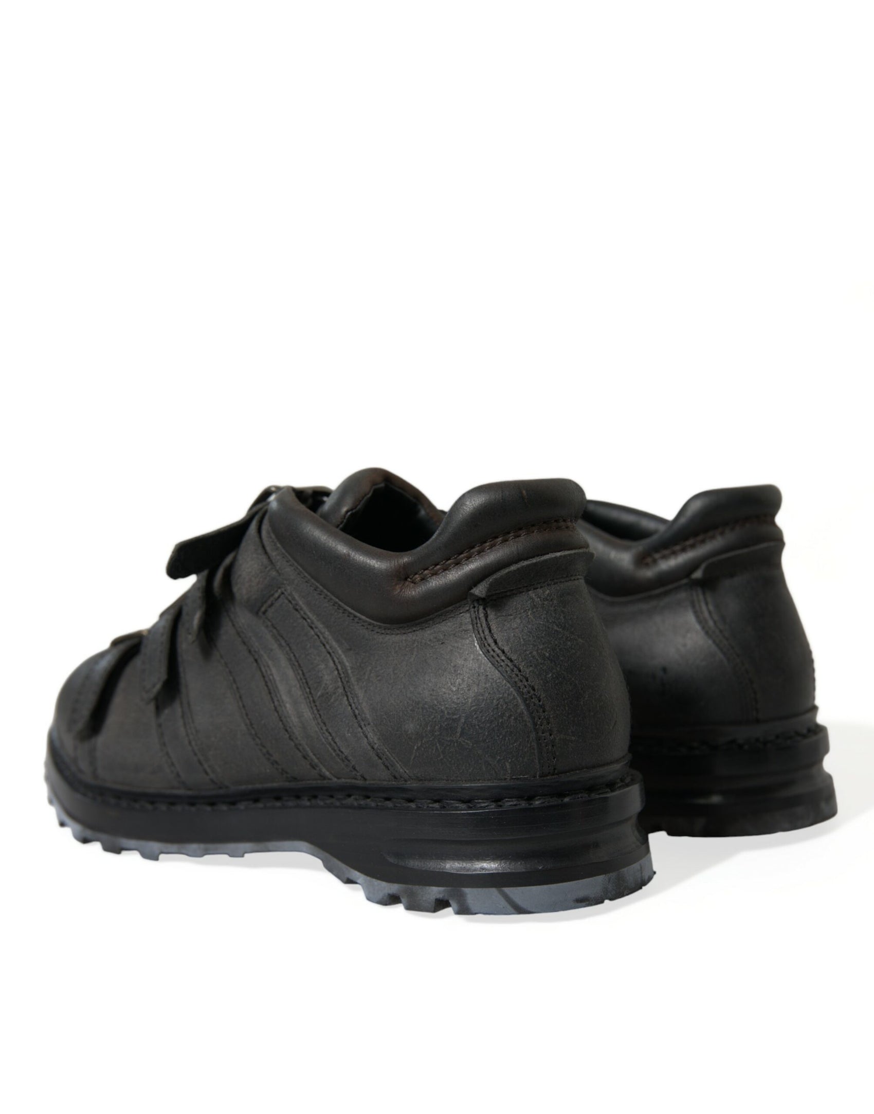 Schwarze Lederstiefel mit Knöchelriemen