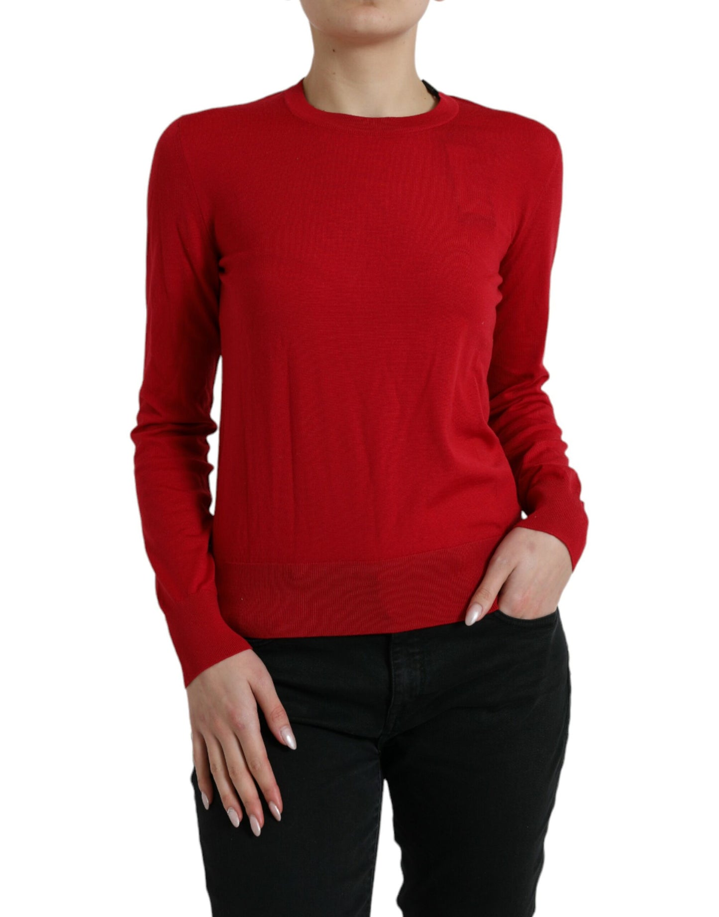 Strahlend roter Wollpullover