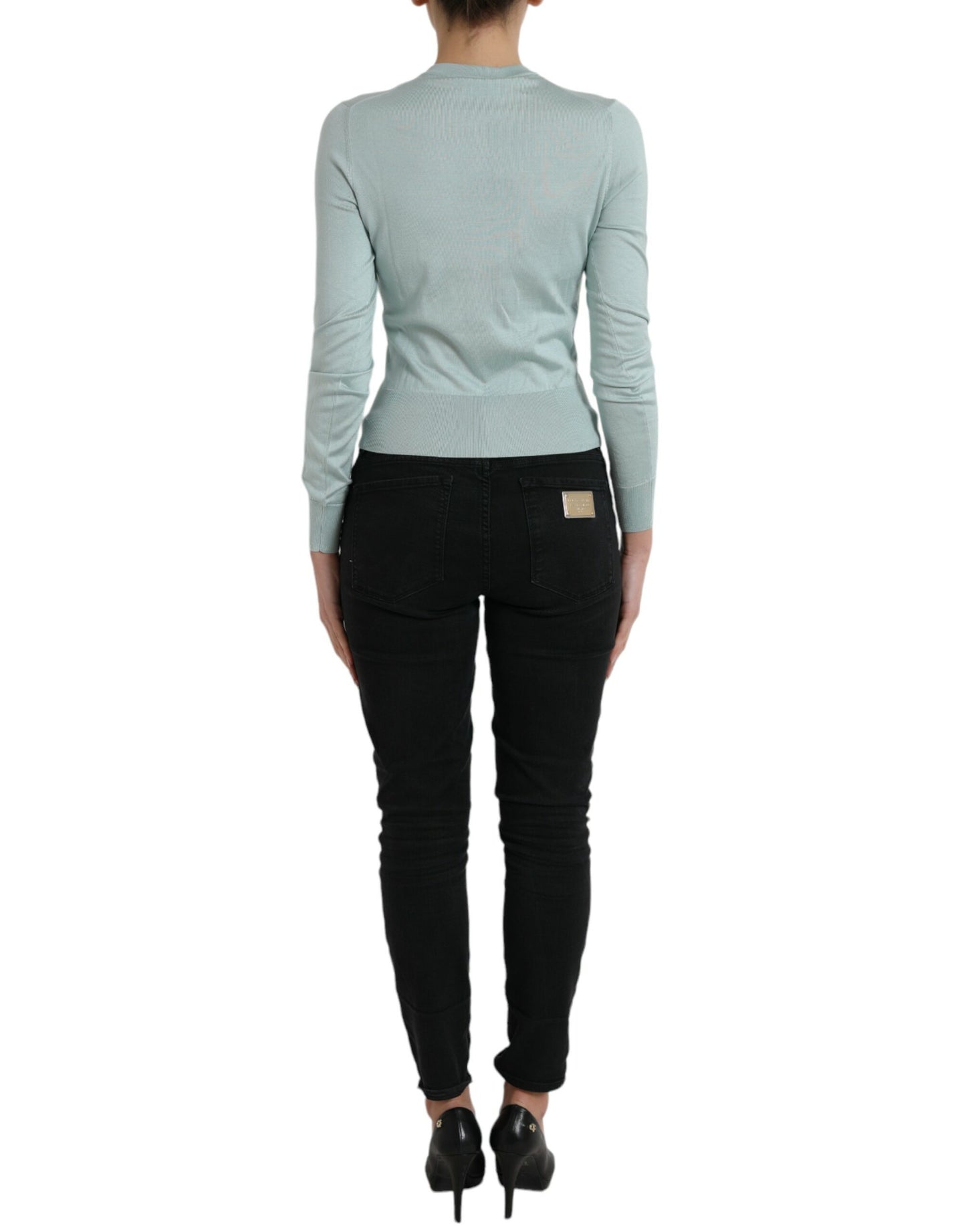 Elegante cardigan in seta azzurro chiaro