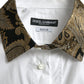 Elegantes Hemd mit goldenen Details
