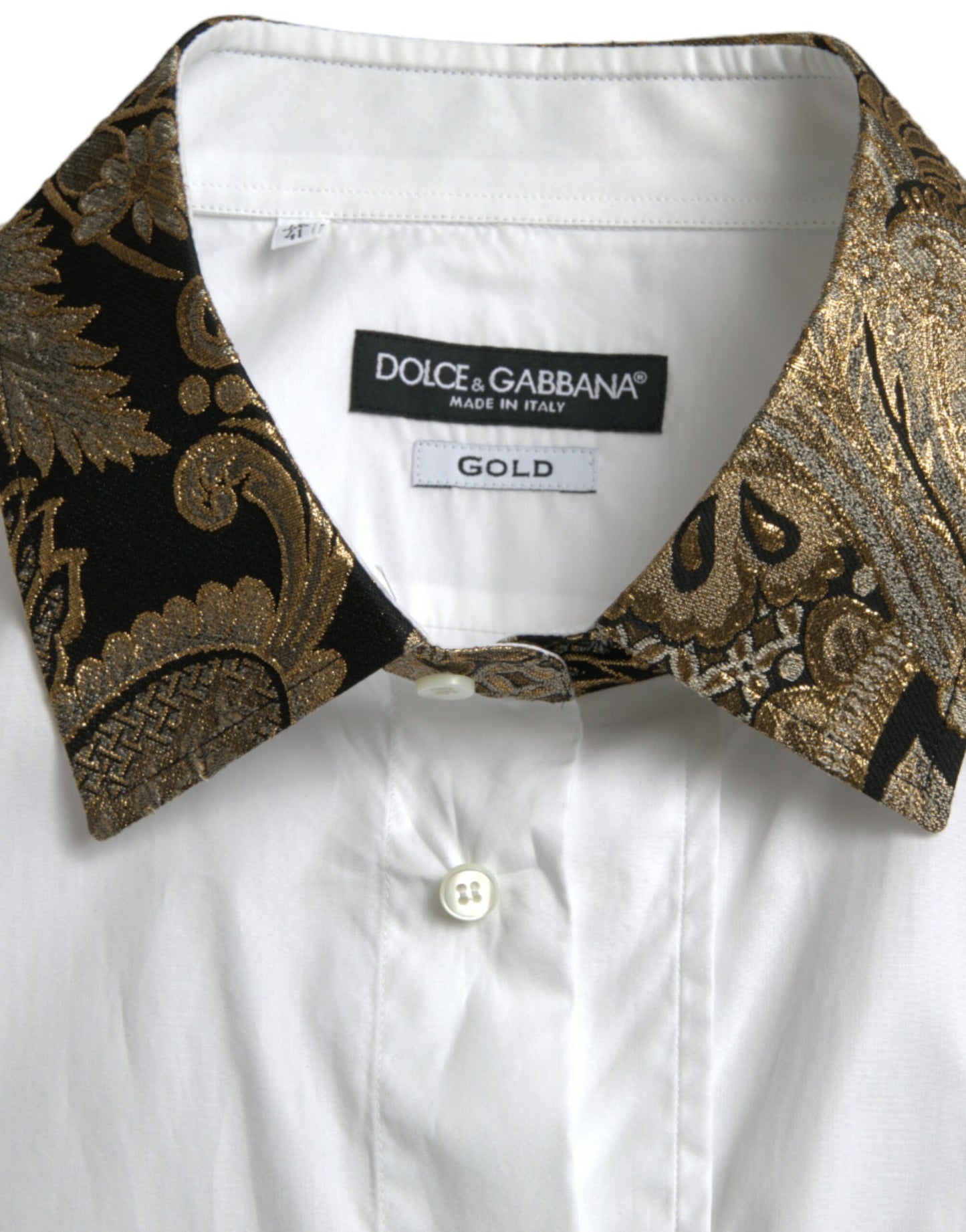 Elegantes Hemd mit goldenen Details