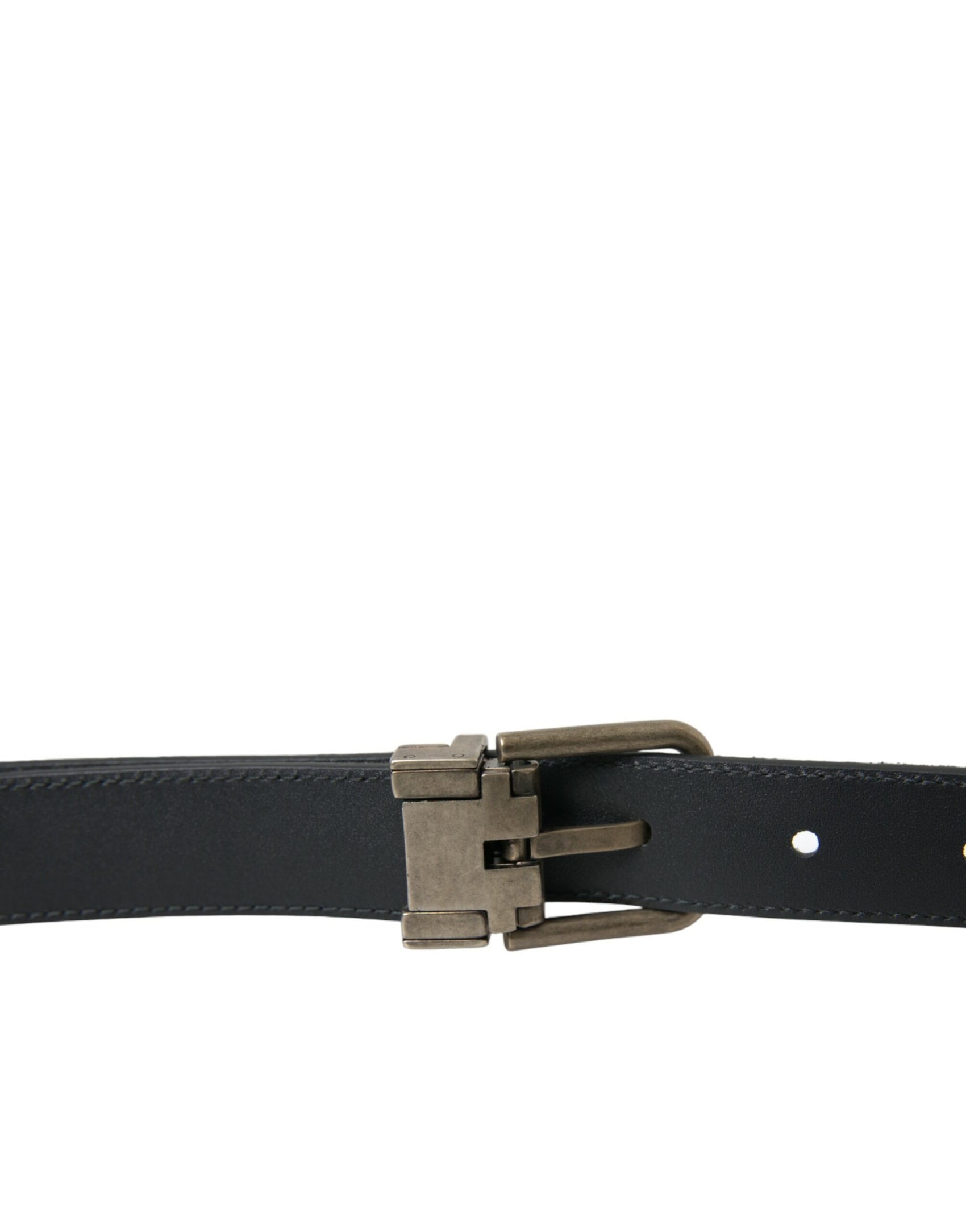 Elegante cintura in pelle nera con fibbia in metallo