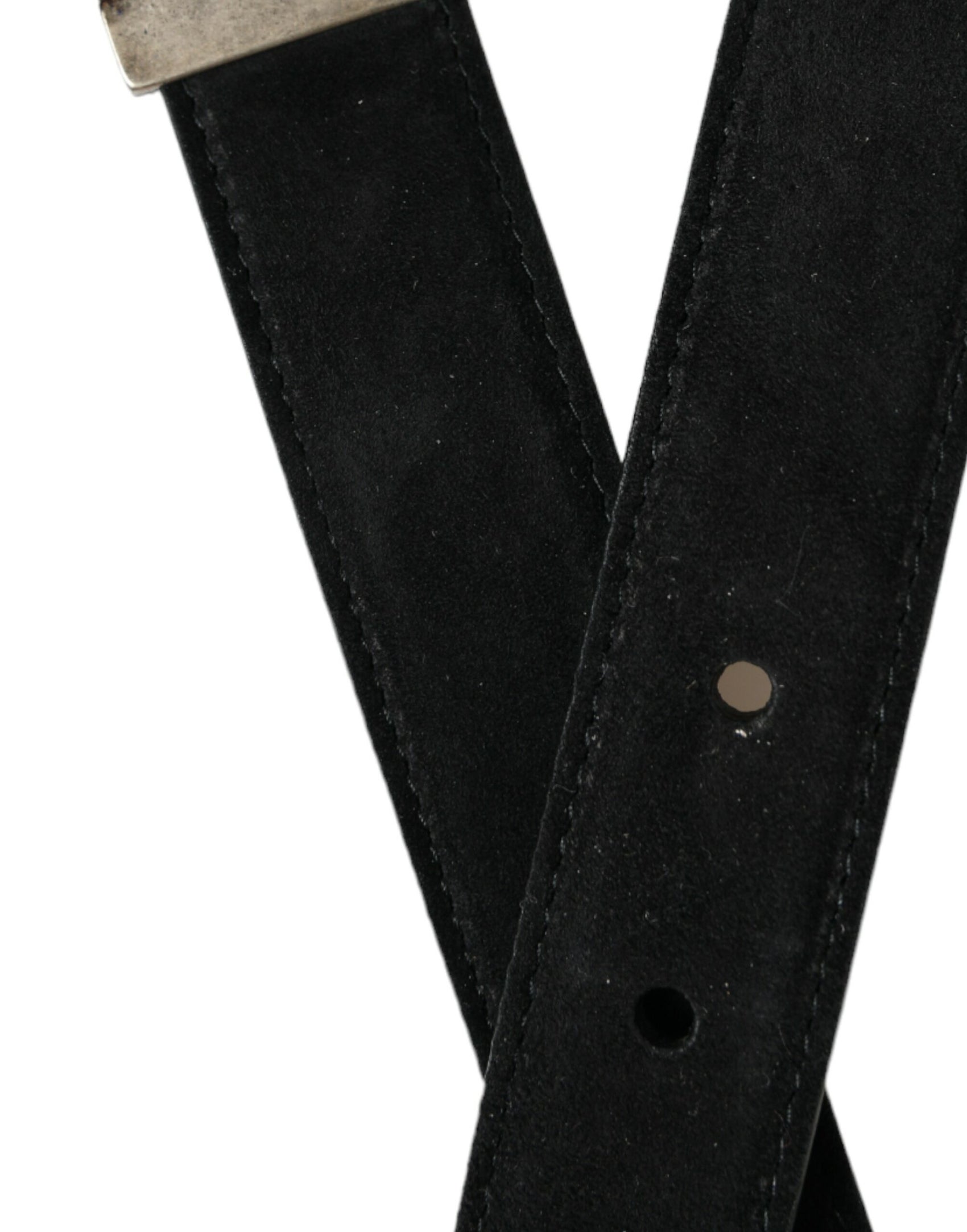 Elegante cintura in pelle nera con fibbia in metallo