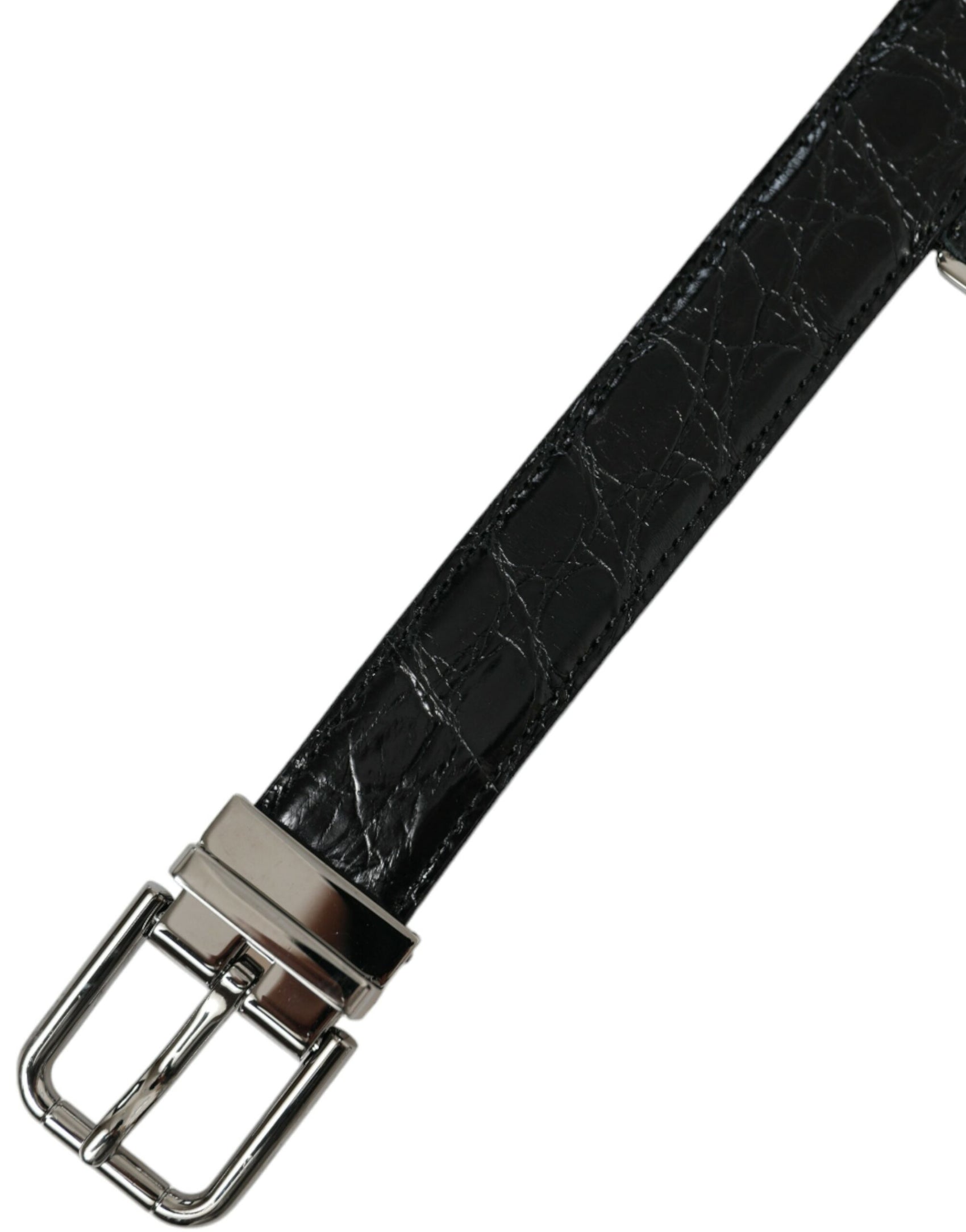Elegante cintura in pelle nera con fibbia in metallo