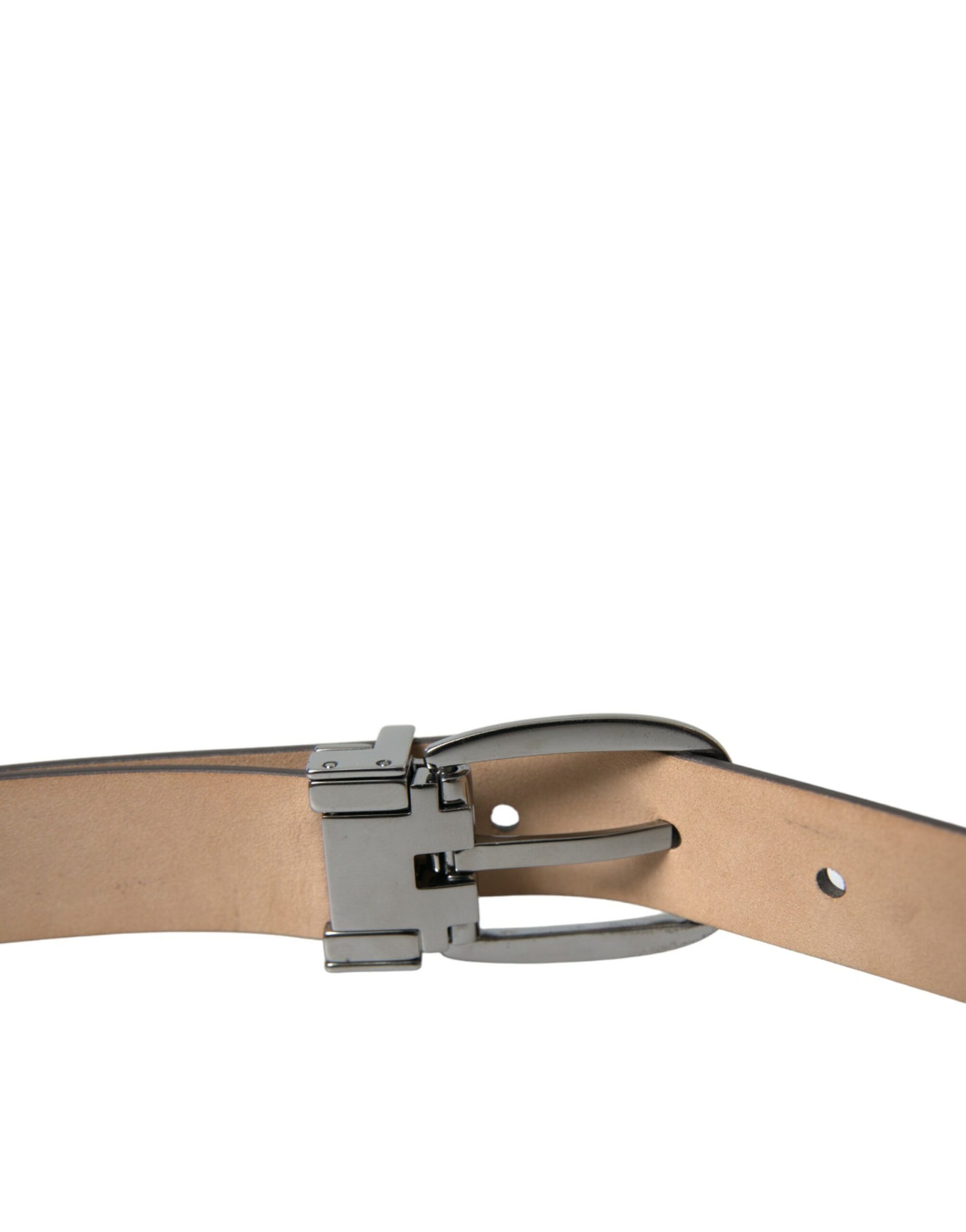 Elegante cintura in pelle con fibbia accattivante