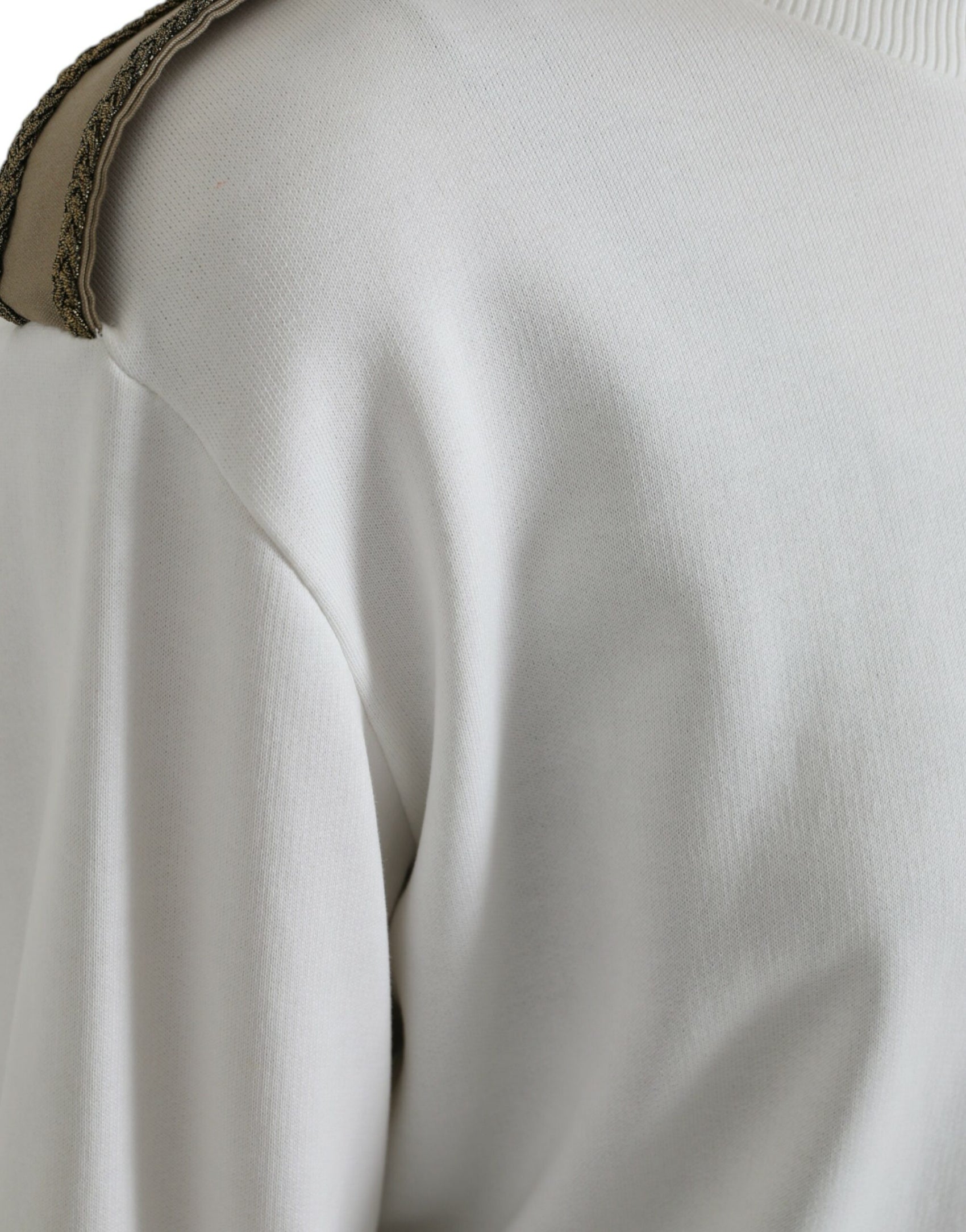 Schicker schwarz-weißer Rundhalspullover