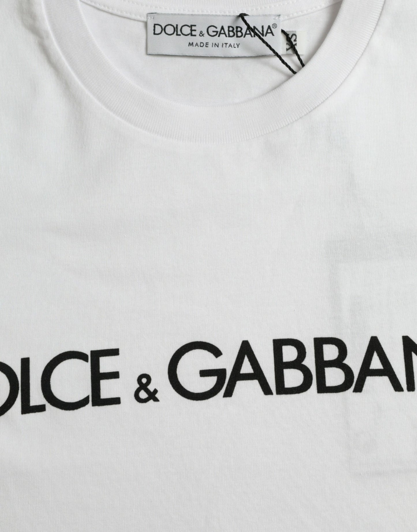 Elegante maglietta girocollo con logo bianco