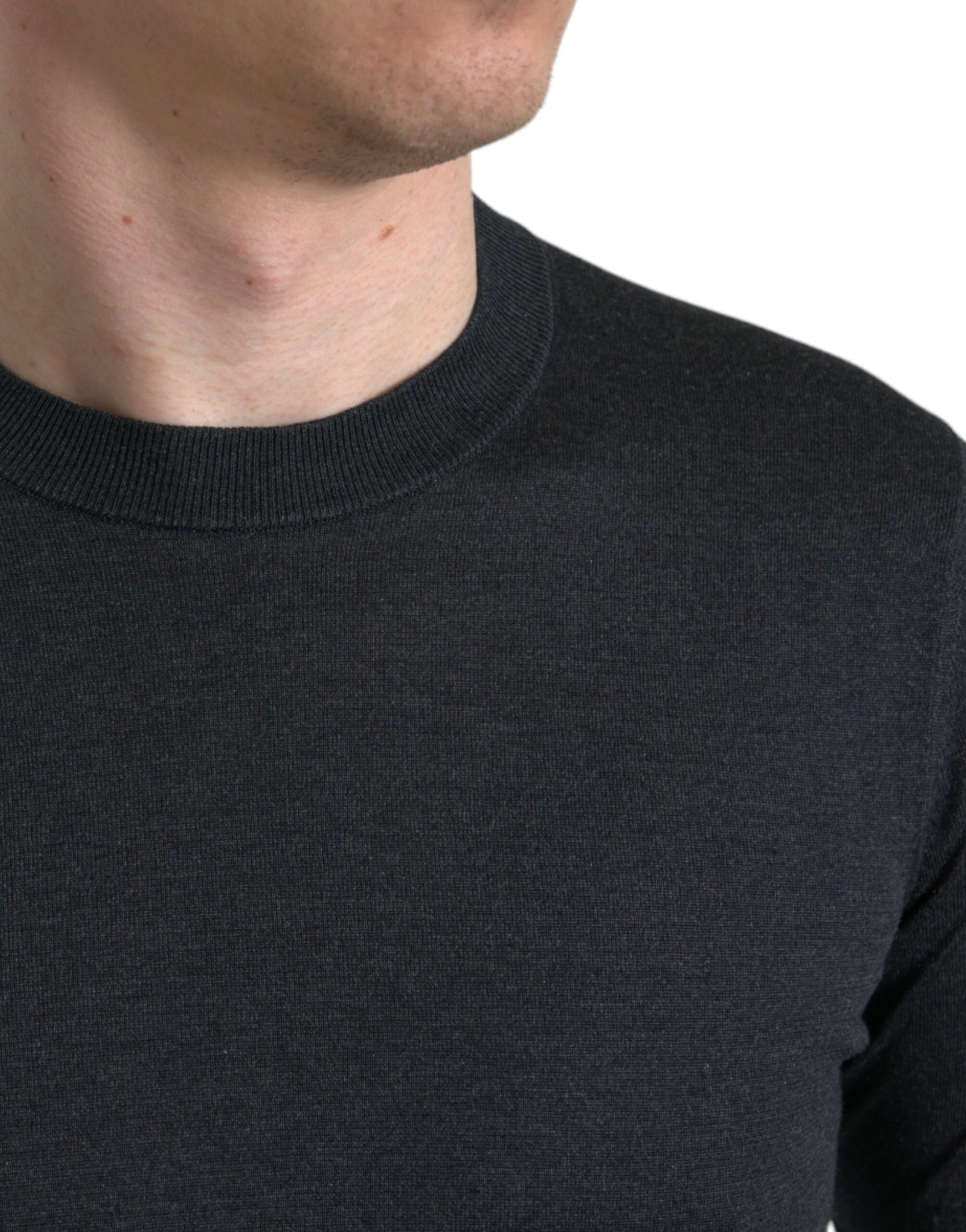 Elegantes Seiden-T-Shirt mit Rundhalsausschnitt in Dunkelgrau