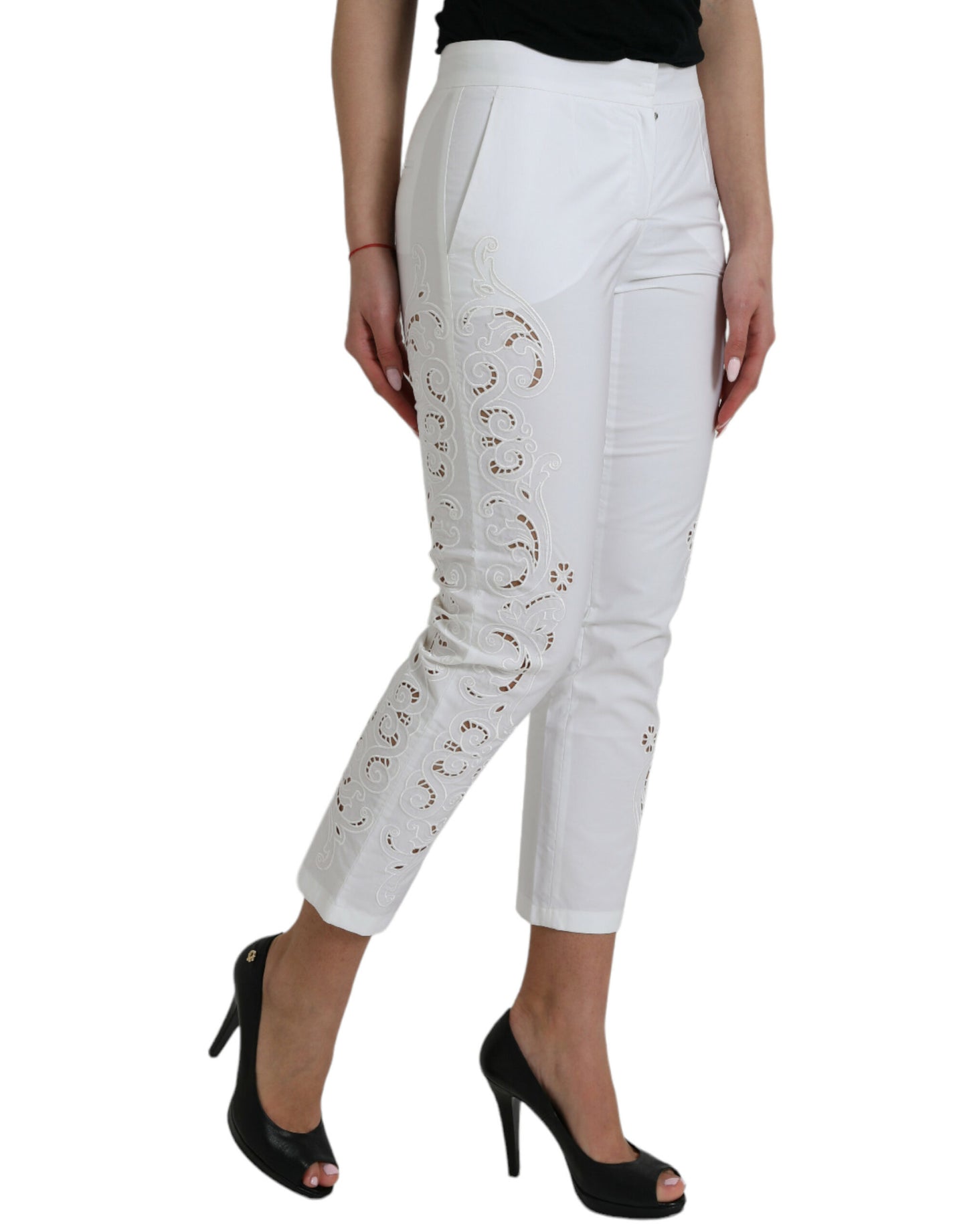 Pantaloni eleganti bianchi affusolati a vita media