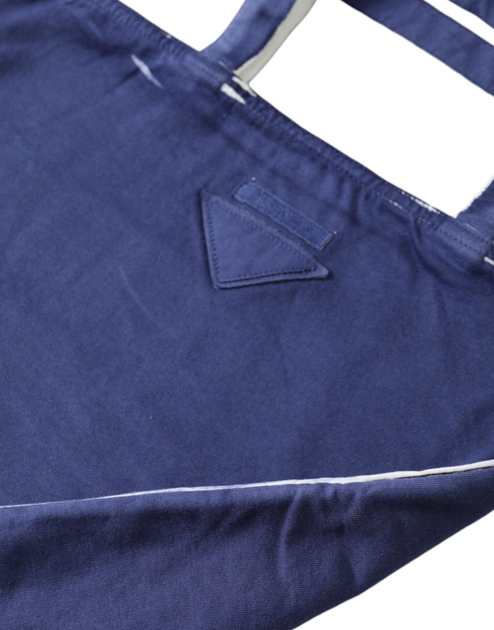 Elegante borsa tote blu per uscite chic