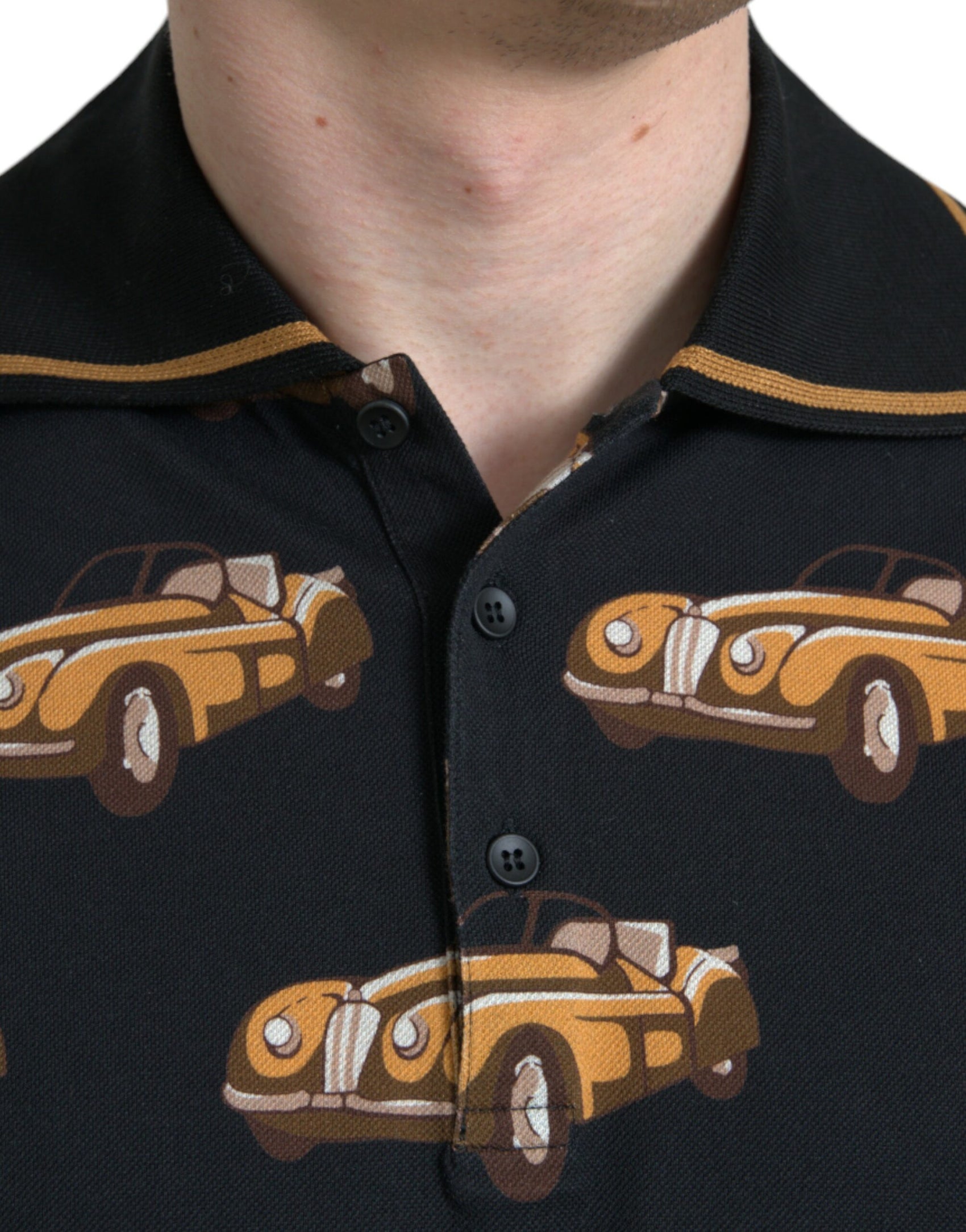 Schwarzes Poloshirt mit kurzen Ärmeln und Auto-Print