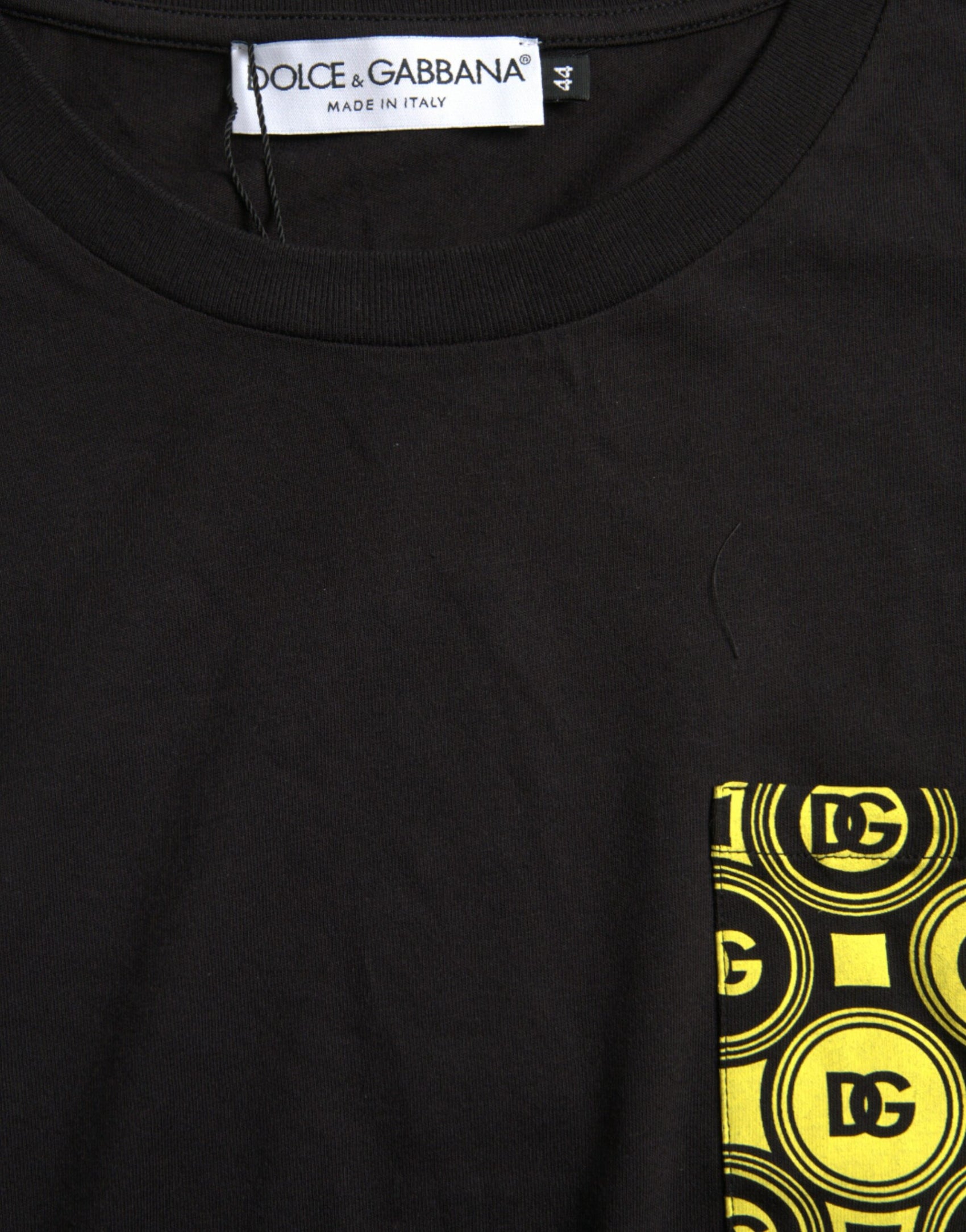 Schwarzes Baumwoll-T-Shirt mit Rundhalsausschnitt und bedruckter Tasche