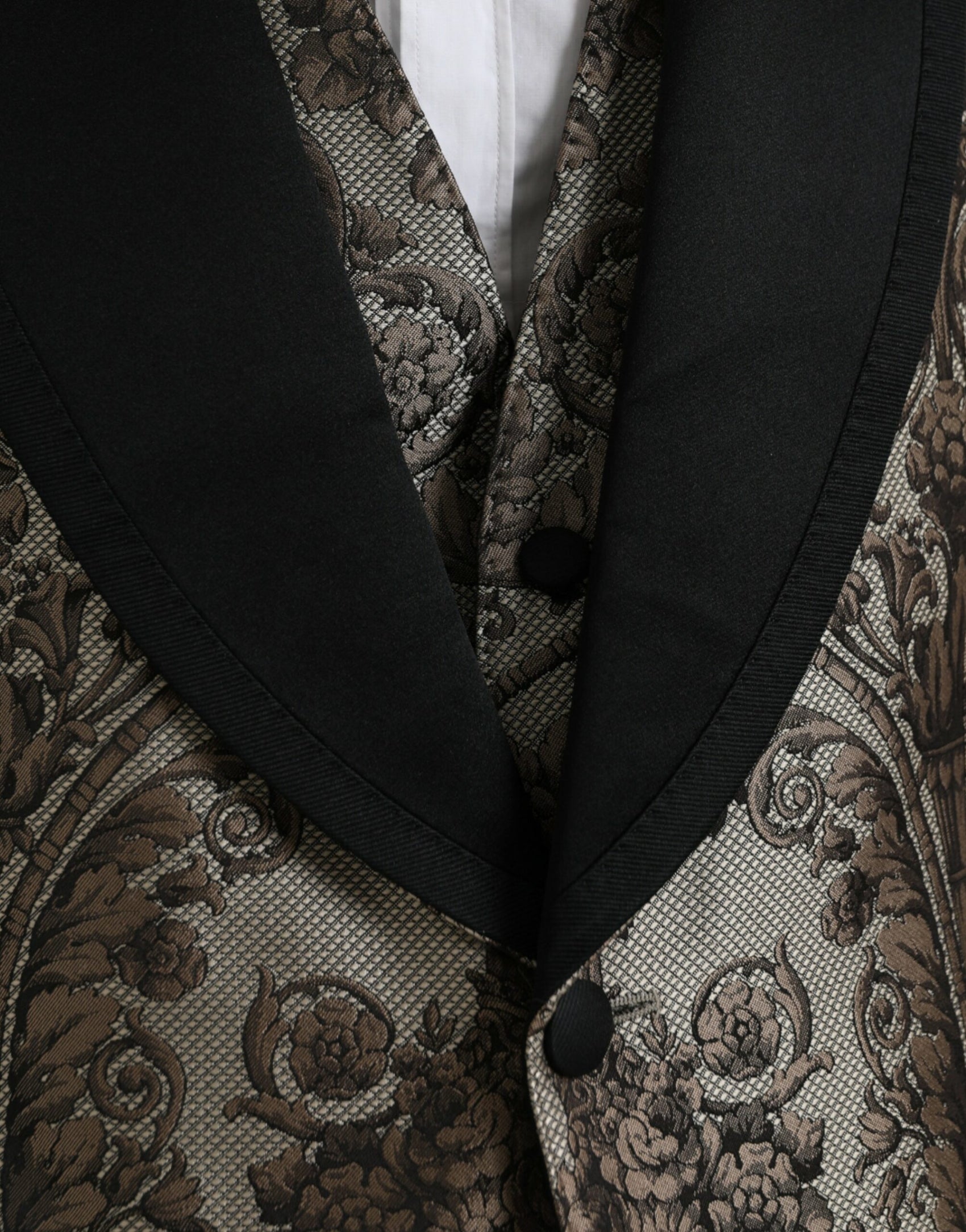 Brauner, floraler Jacquard-Anzug, 3-teilig