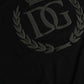 Schwarzes T-Shirt mit Rundhalsausschnitt und kurzen Ärmeln und geprägtem Logo