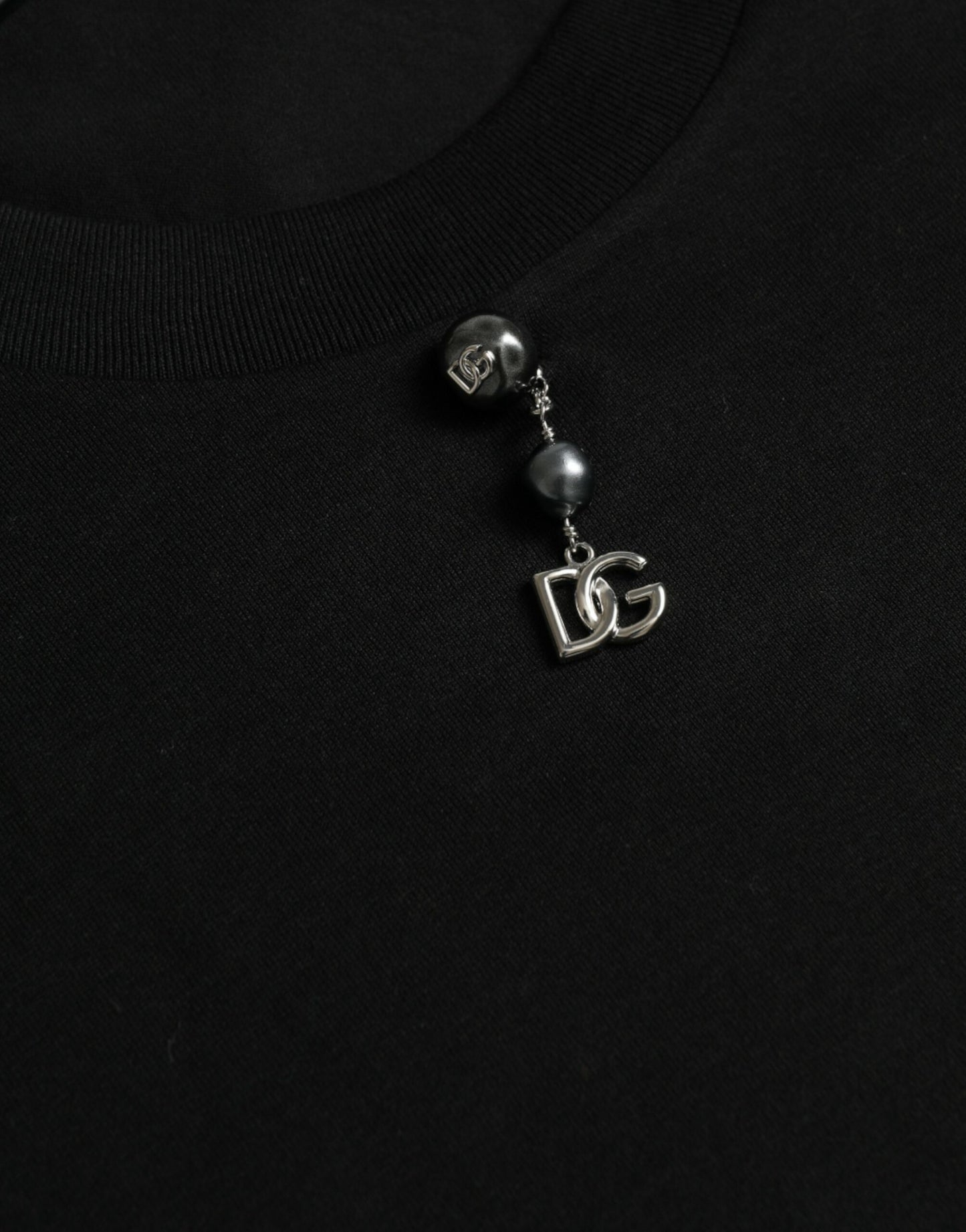 Schwarzes verziertes T-Shirt aus Baumwolle mit Rundhalsausschnitt