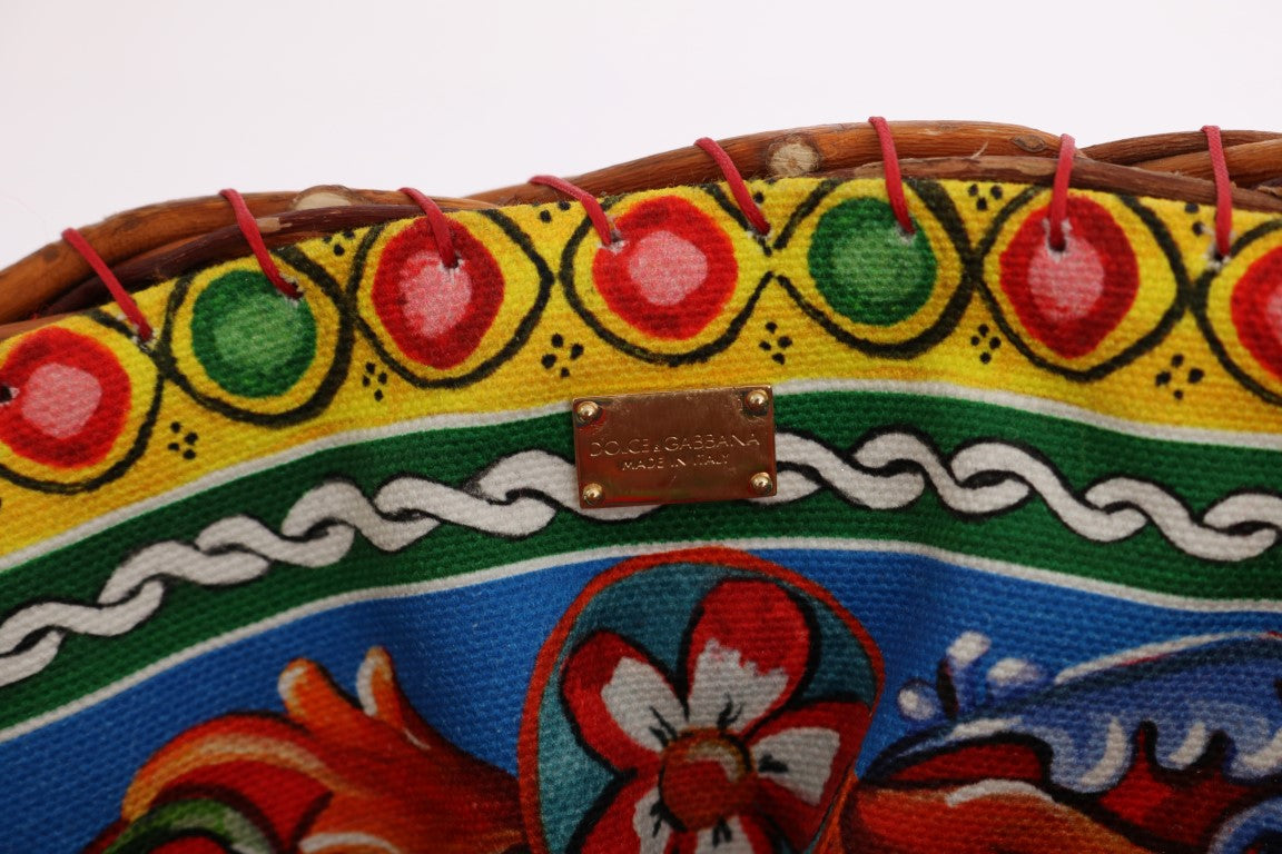 Elegante beigefarbene Tragetasche aus Stroh und exotischen Fellen mit Bommeln