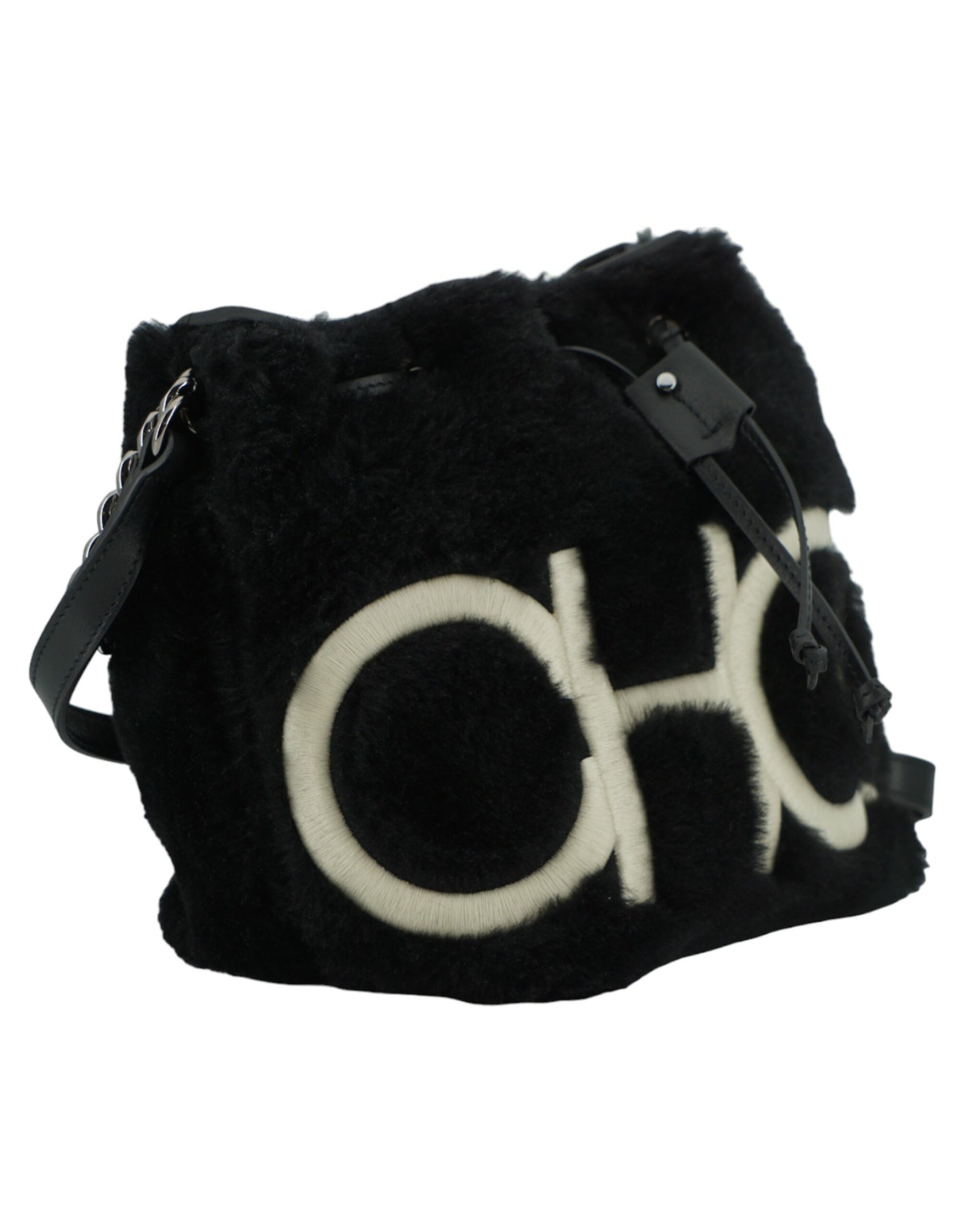 Schwarze Ledertasche mit Henkel und Schulterriemen