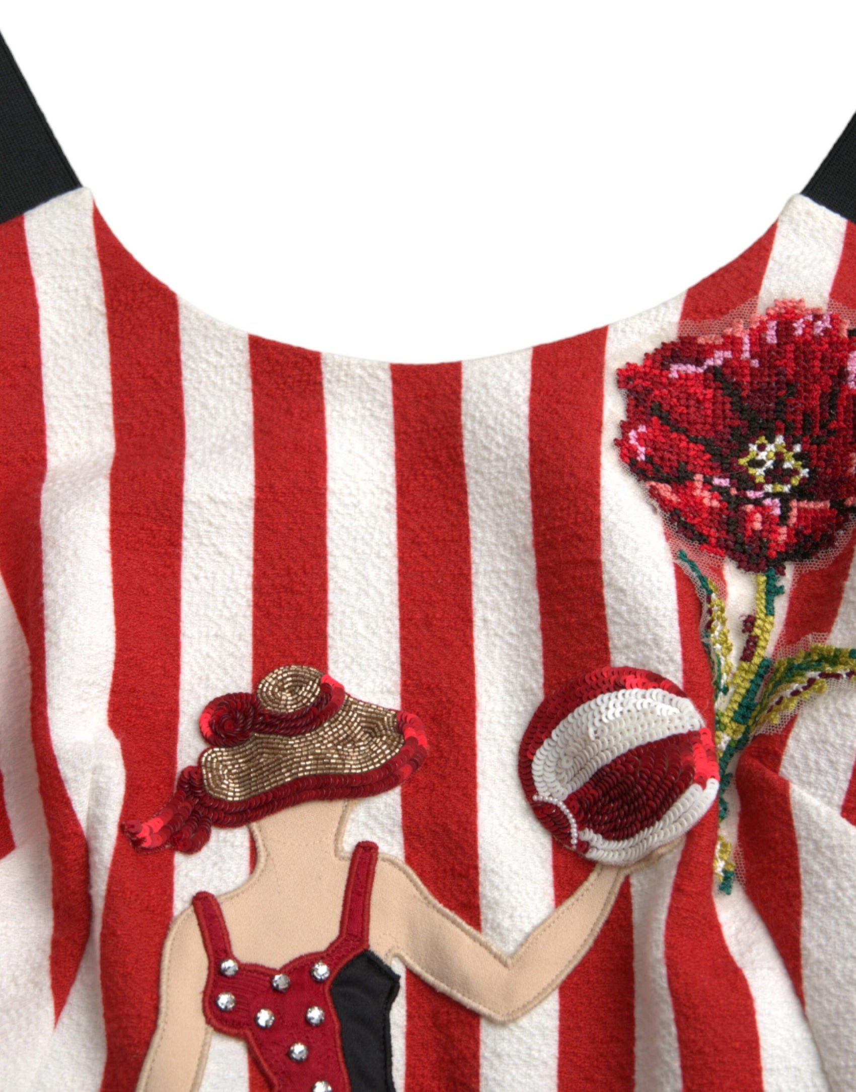 Rot-weißes, ärmelloses Midi-Etuikleid mit Blumenmuster