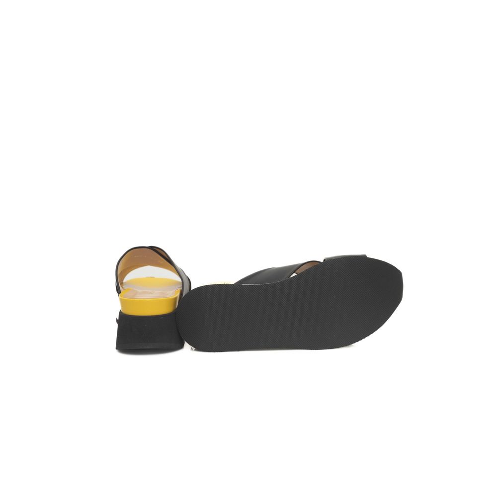 Sandalo da donna in pelle nera