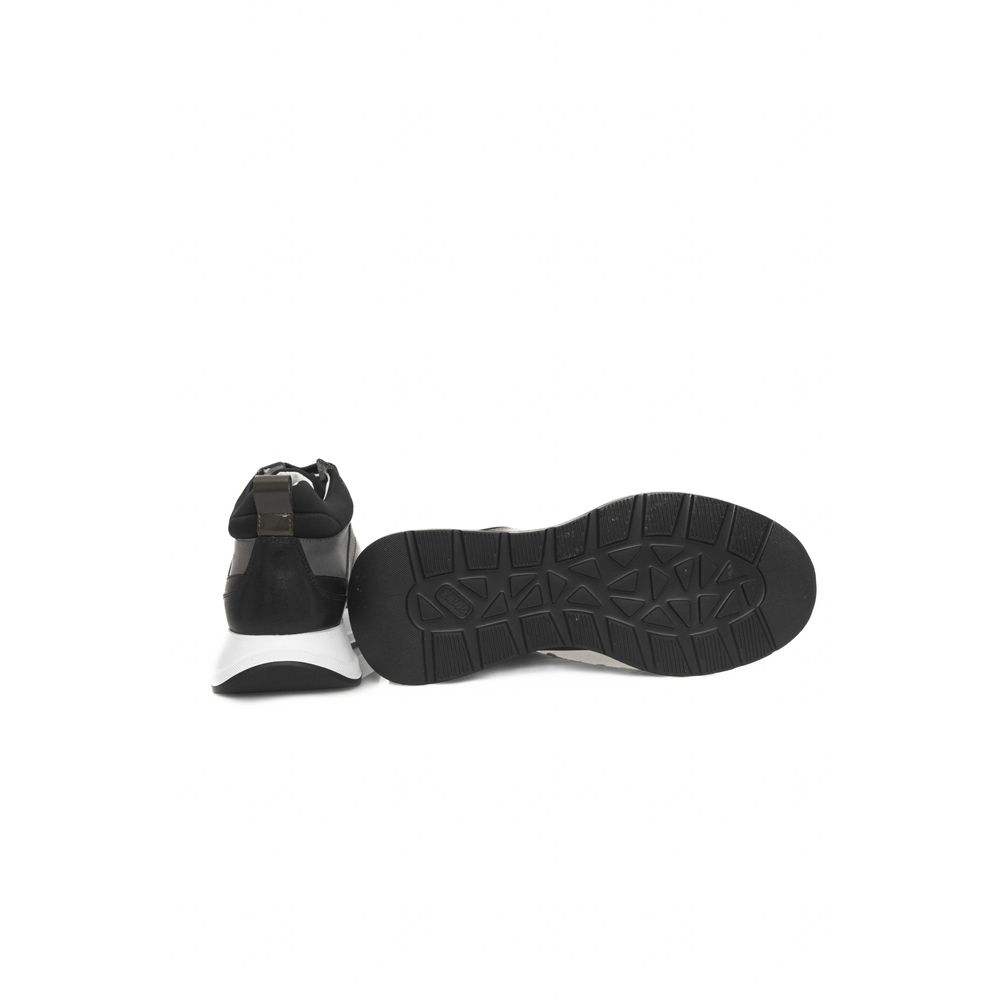 Sneaker da donna in pelle nera